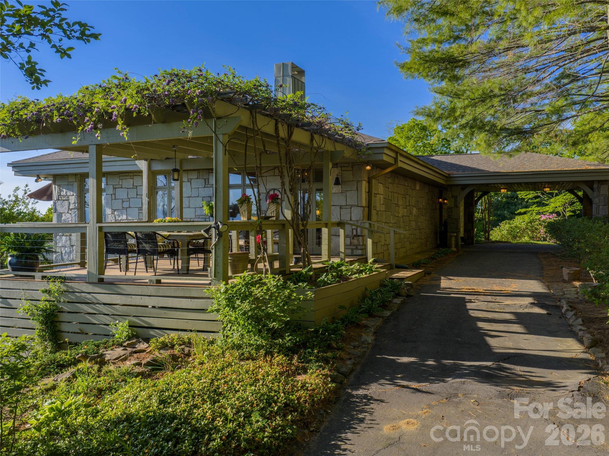 65 Crestwood Road