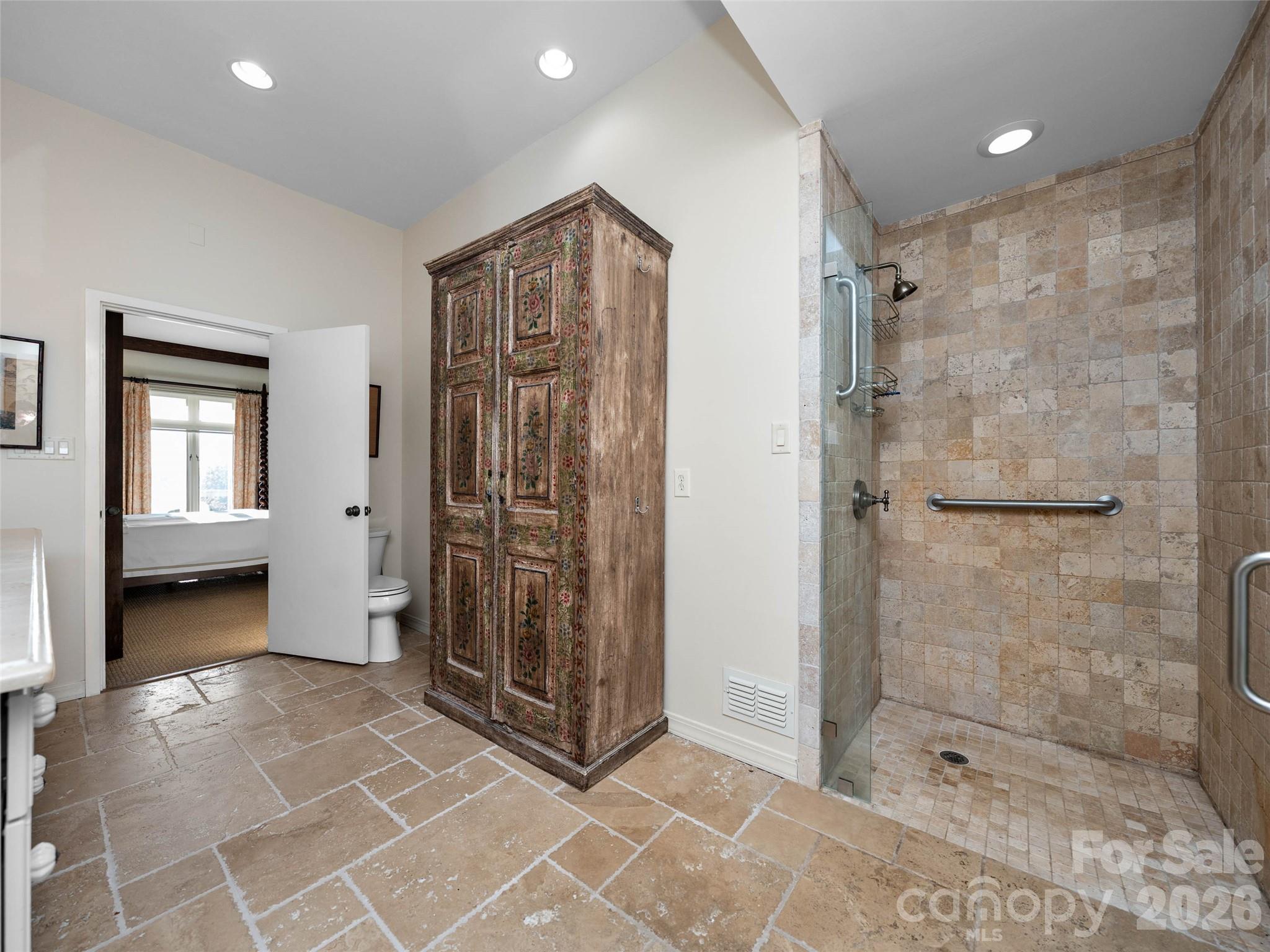 65 Crestwood Road