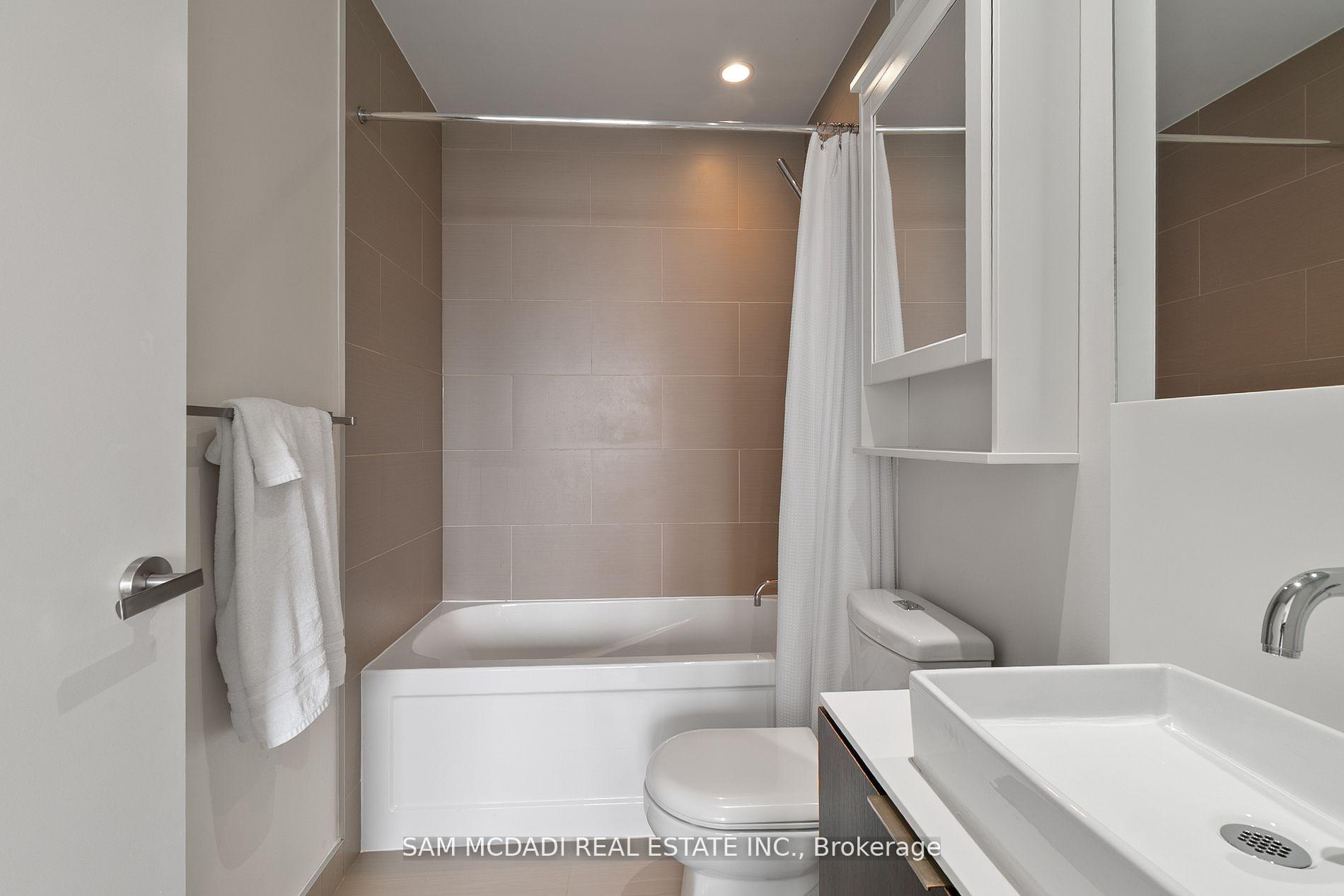 159 Dundas Street E 1906, Toronto C08 Unit: 1906