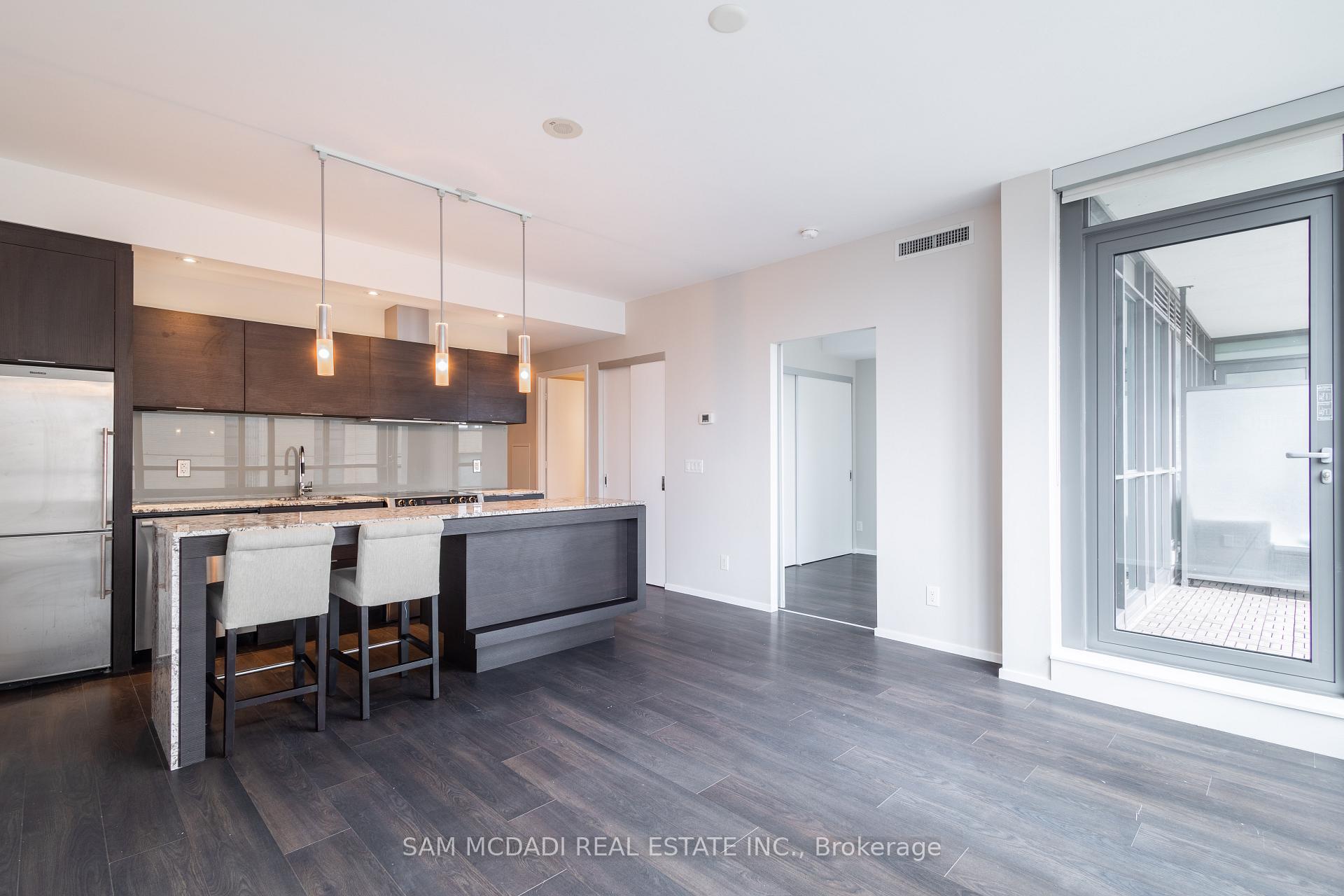 8 Charlotte Street 1108