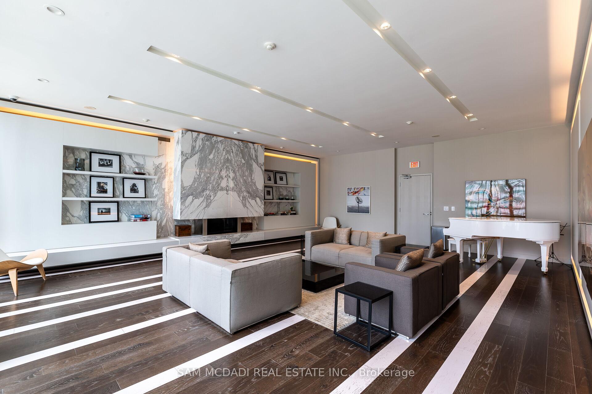 8 Charlotte Street 1108