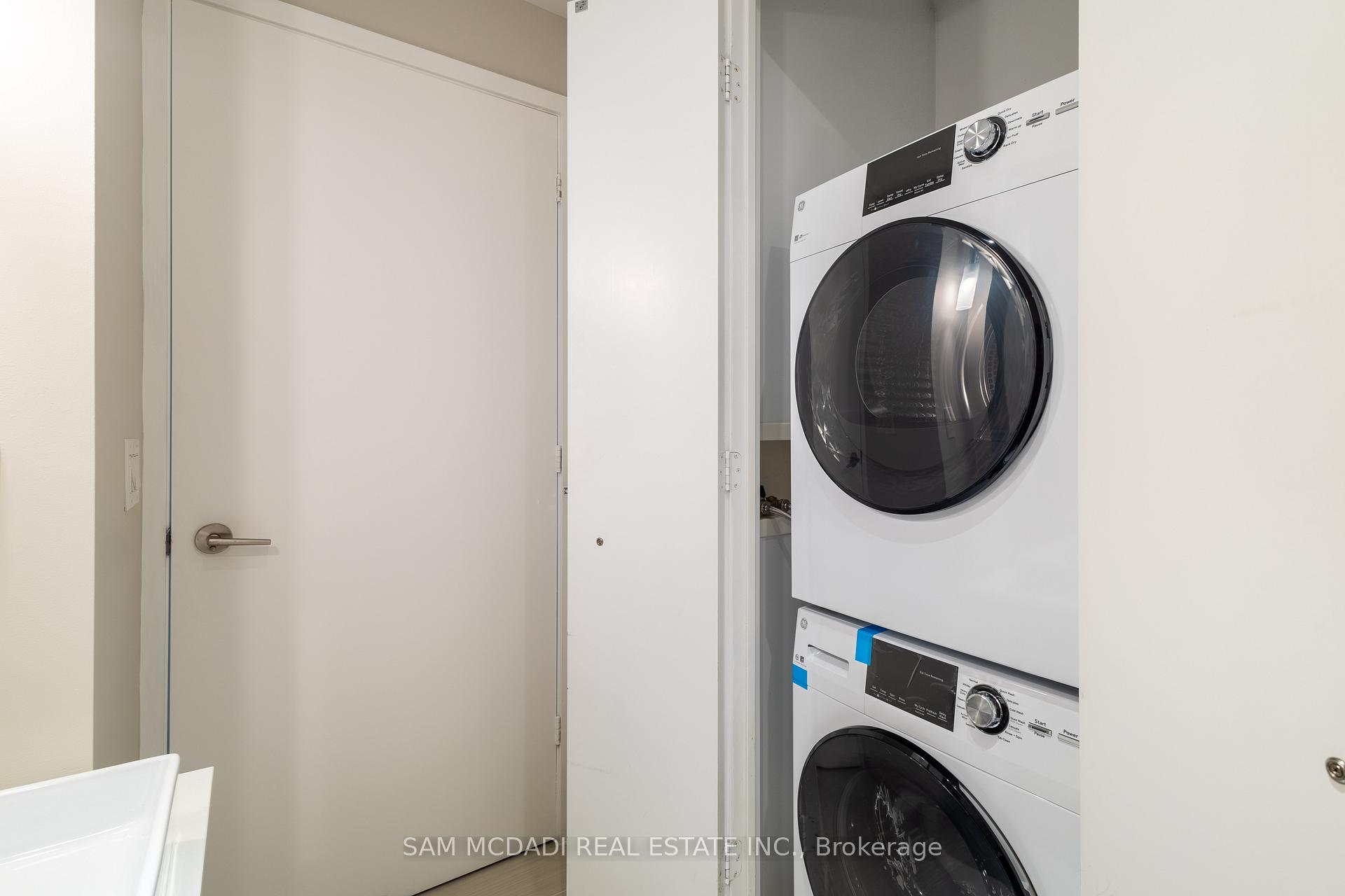 8 Charlotte Street 1108