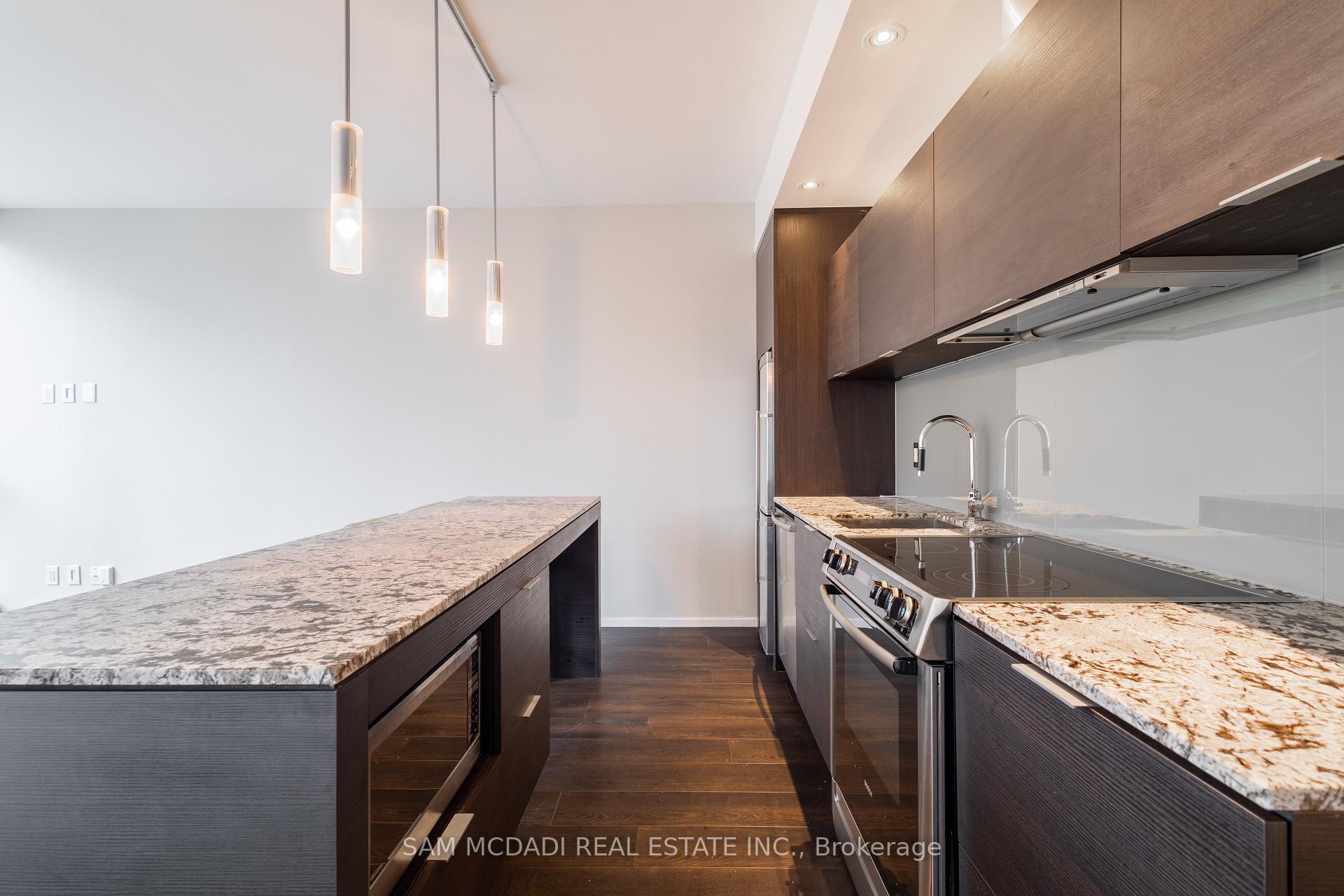 8 Charlotte Street 1108