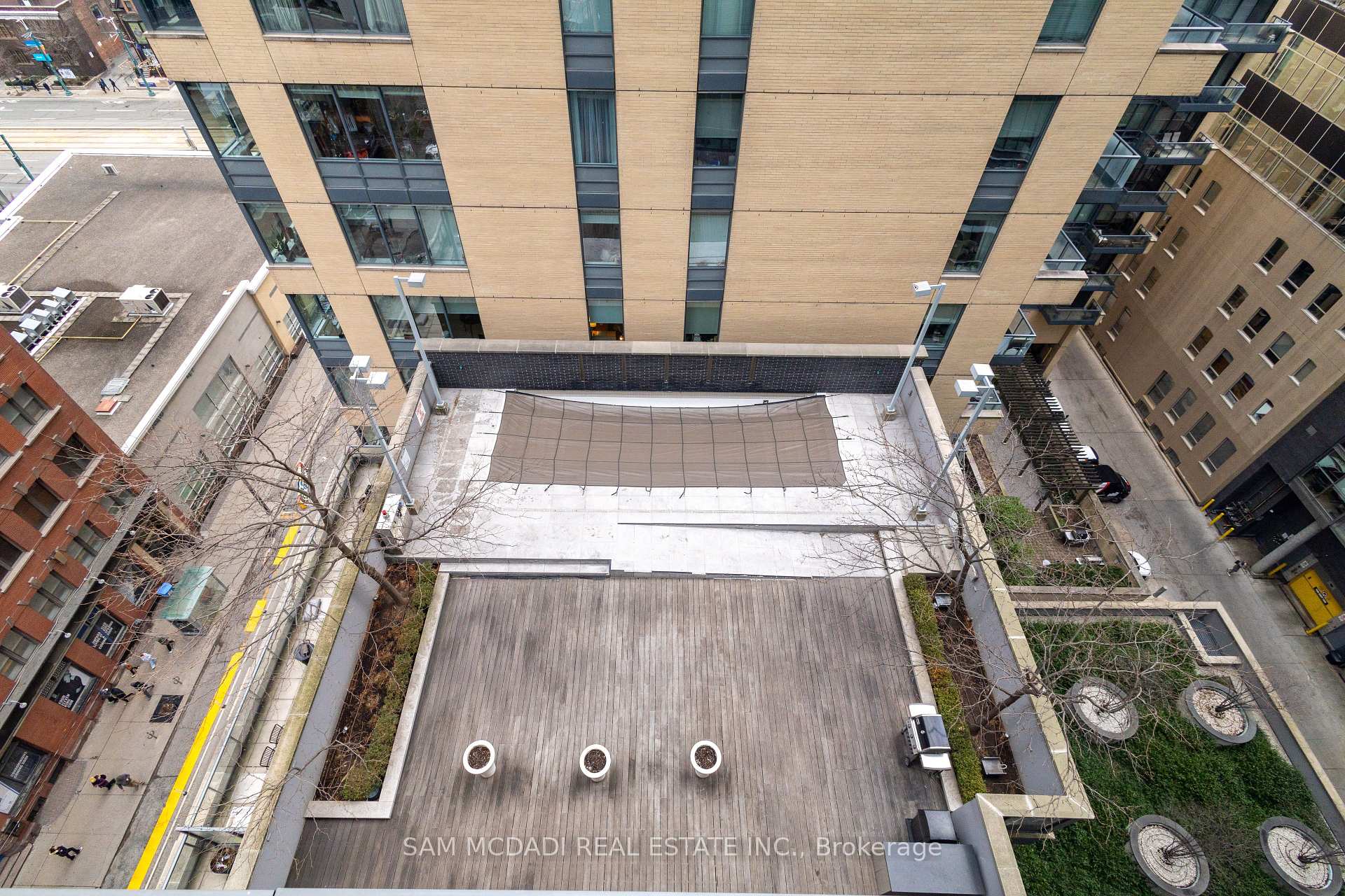 8 Charlotte Street 1108