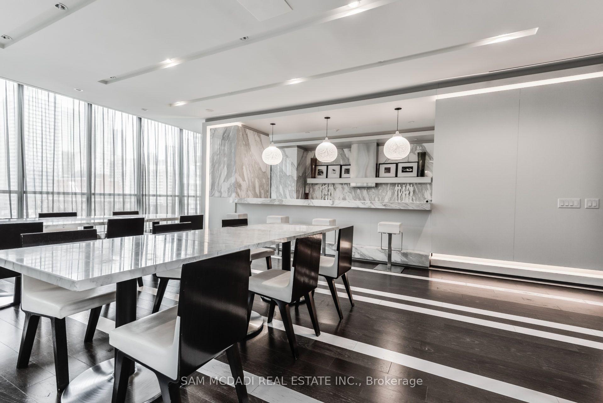 8 Charlotte Street 1108