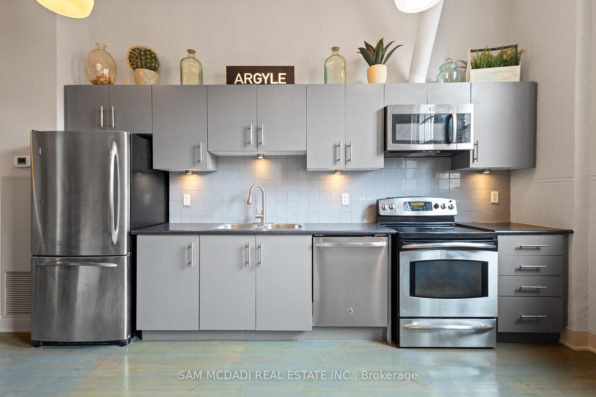 183 Dovercourt Road 204