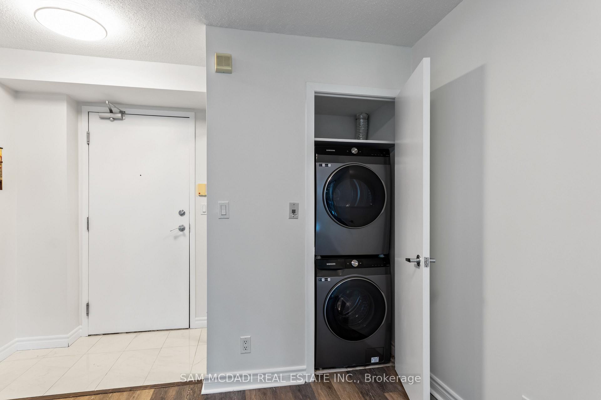 81 Navy Wharf Court 1006