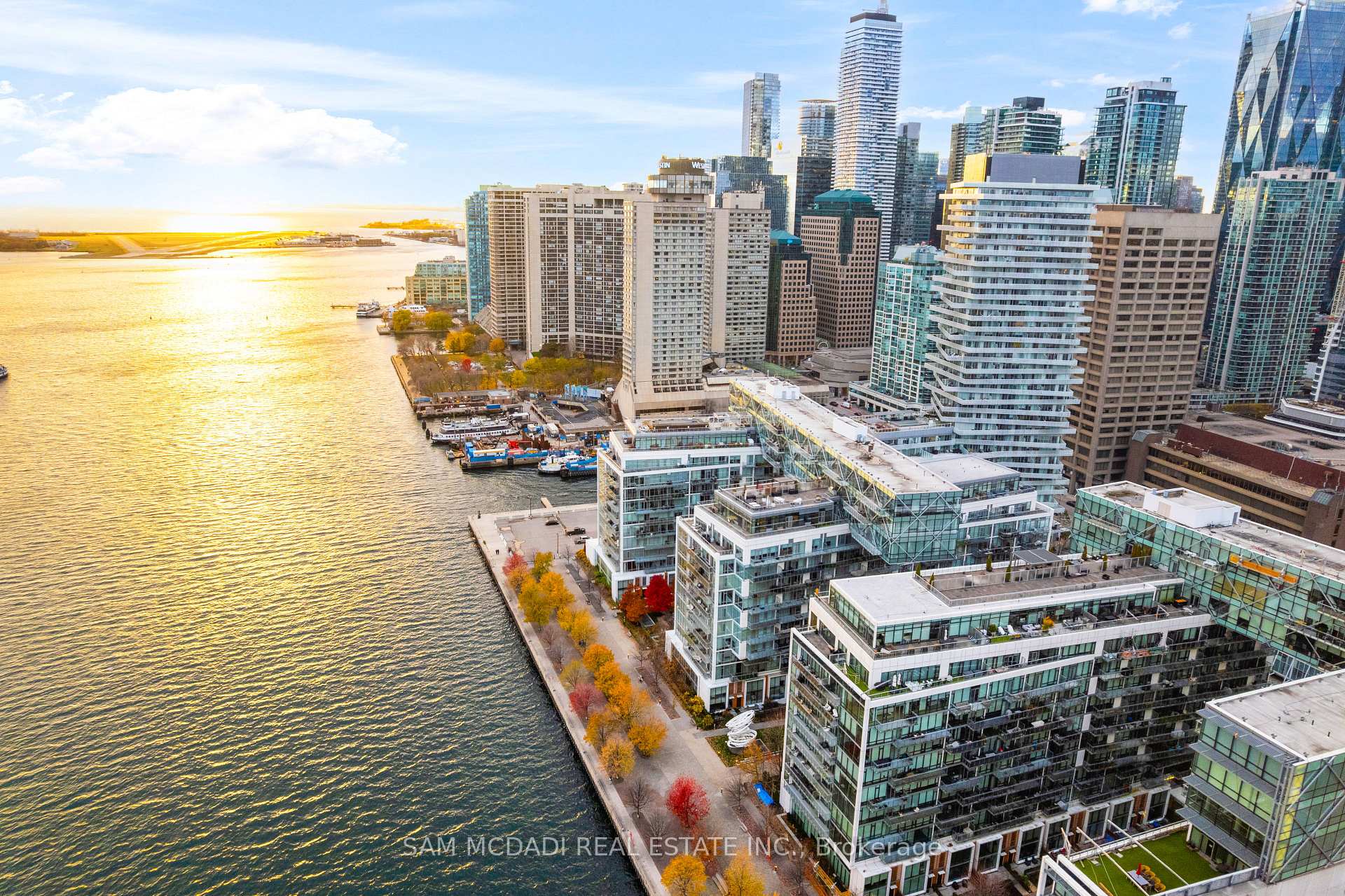 29 Queens Quay E 914