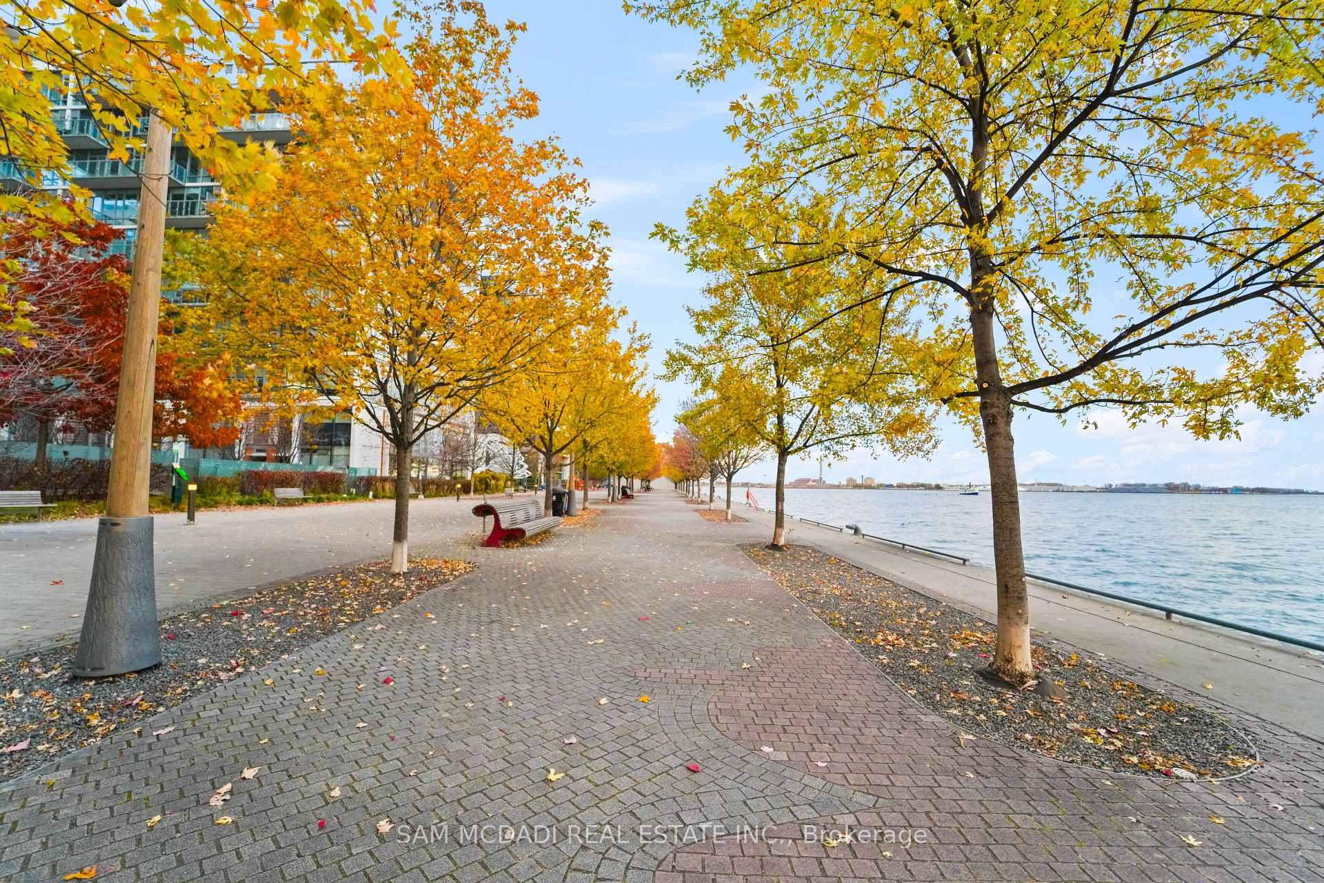 29 Queens Quay E 914