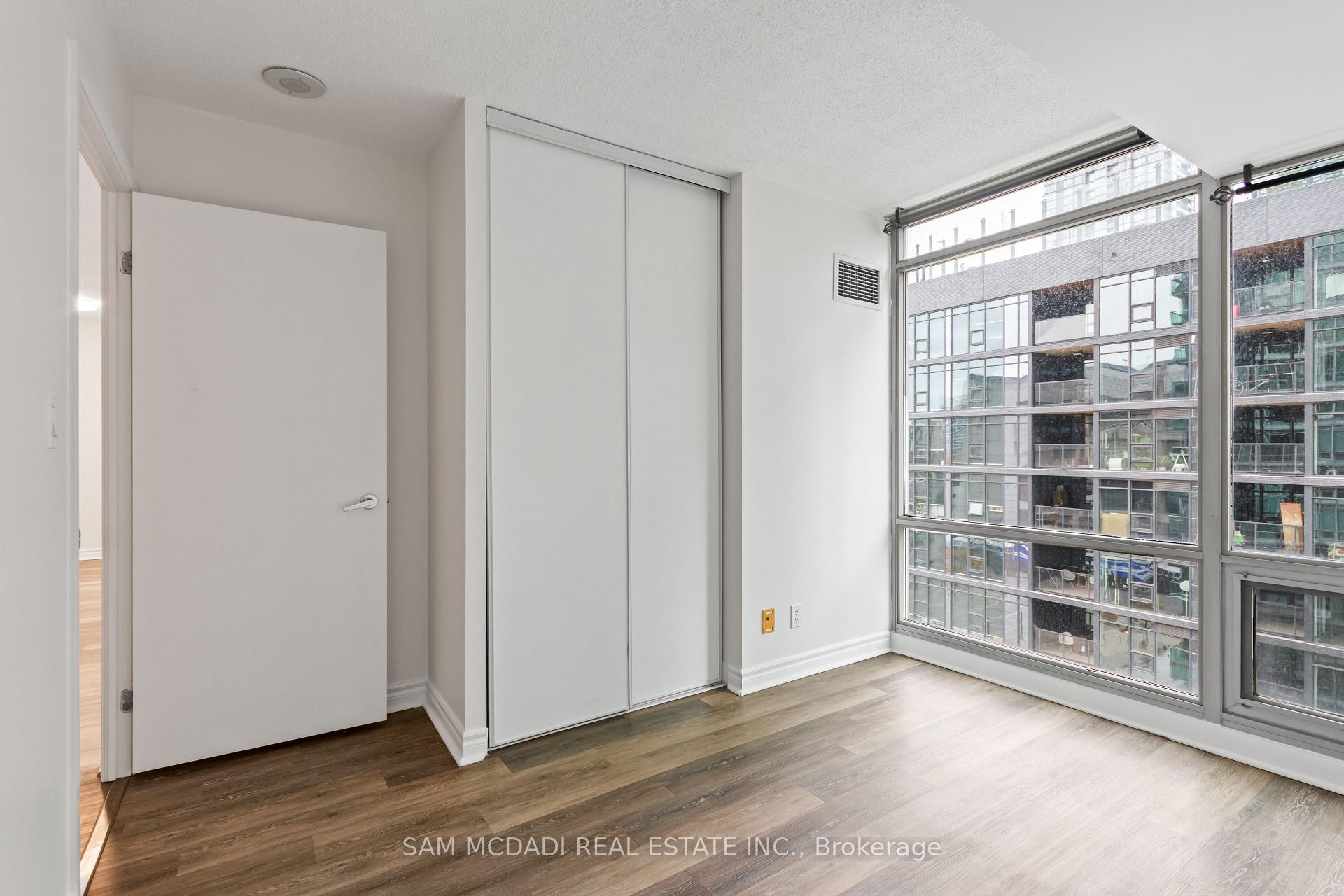 81 Navy Wharf Court 1006