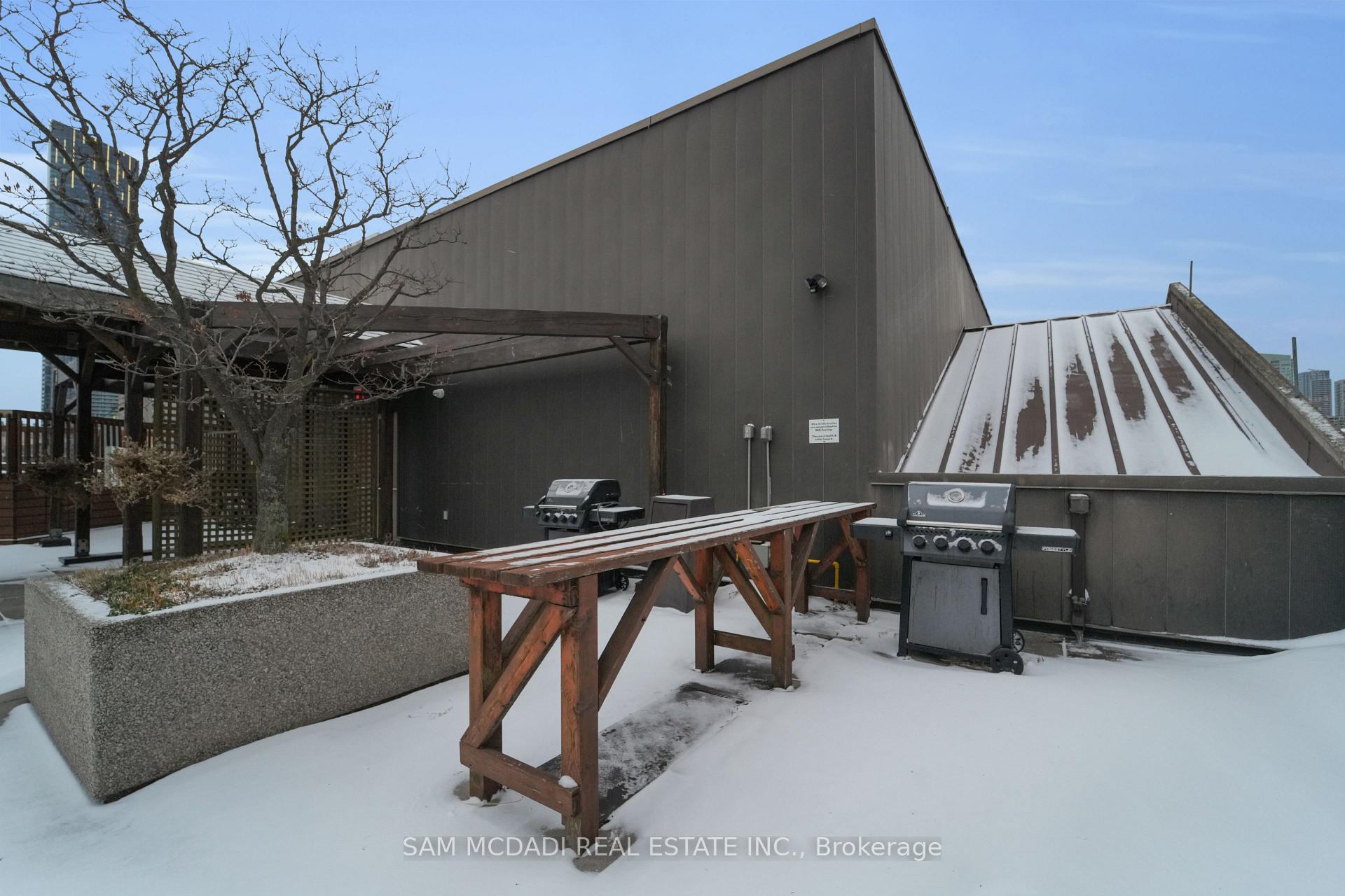 117 Gerrard Street E 613