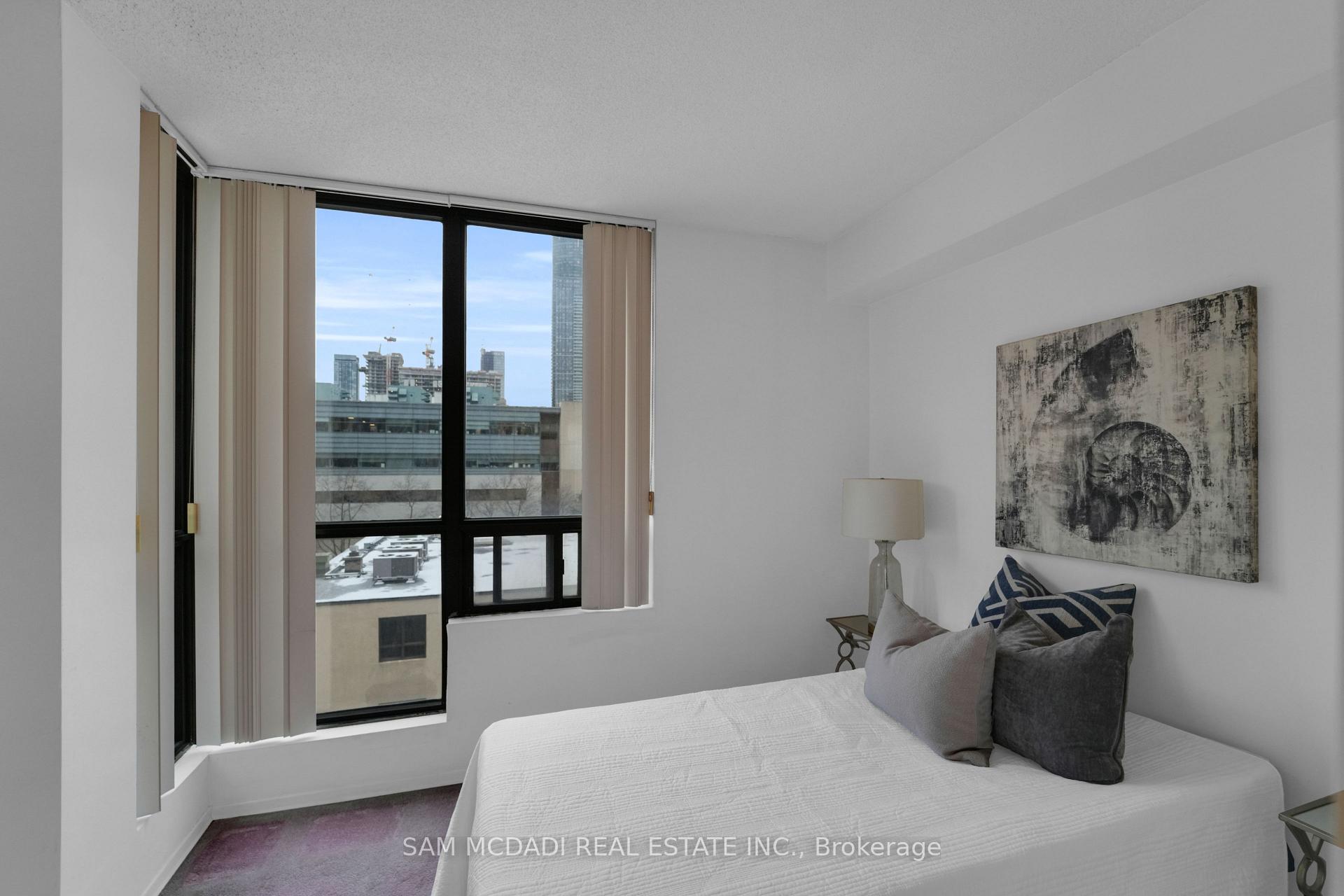 117 Gerrard Street E 613