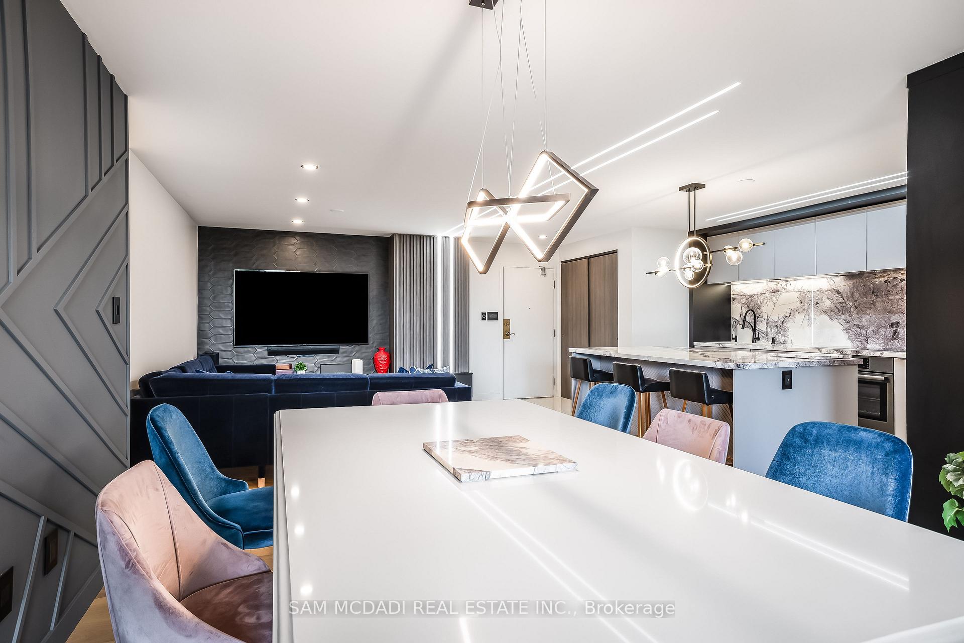 5444 Yonge Street 304