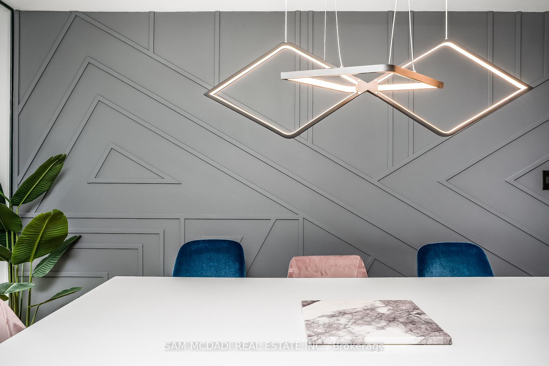 5444 Yonge Street 304