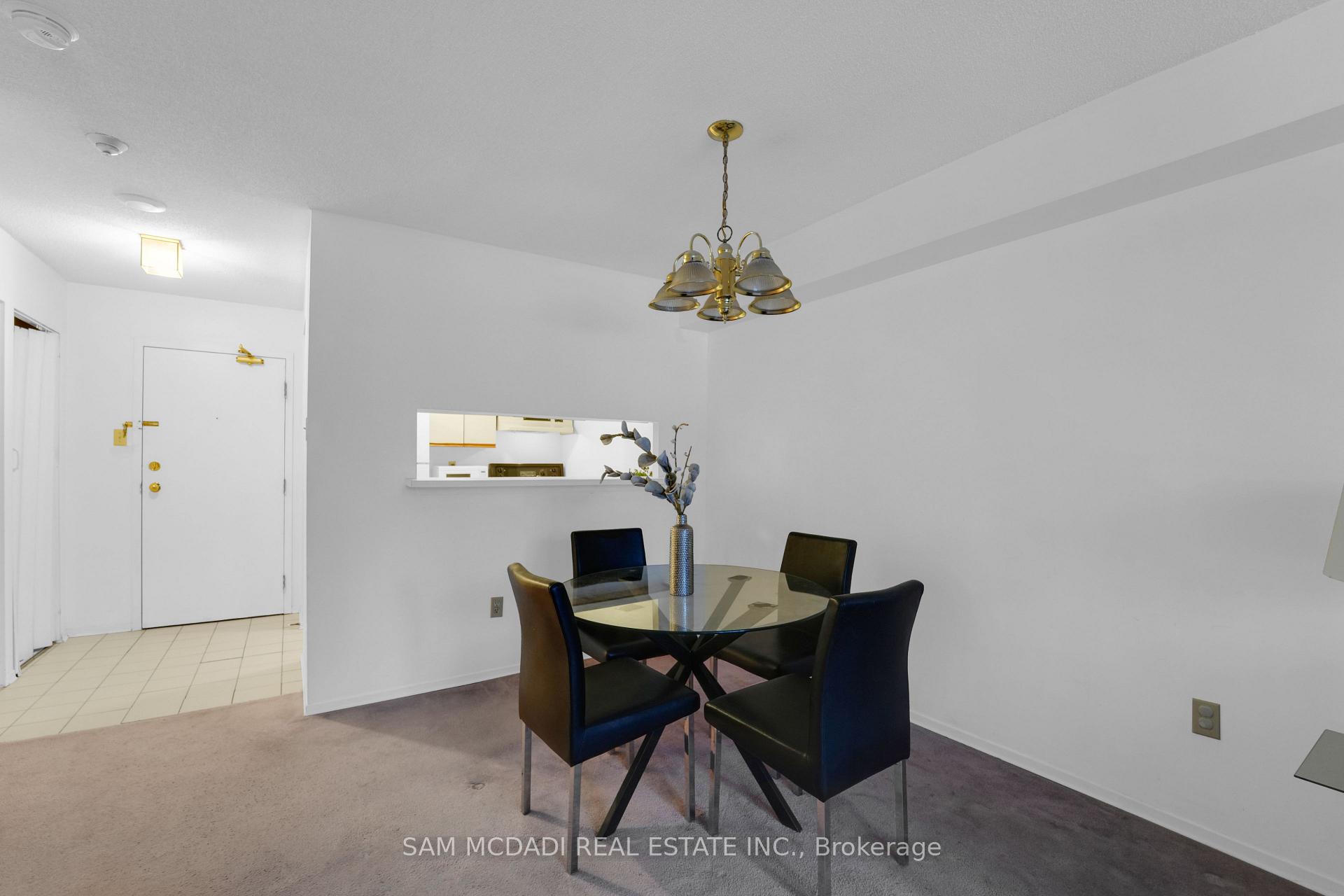 117 Gerrard Street E 613