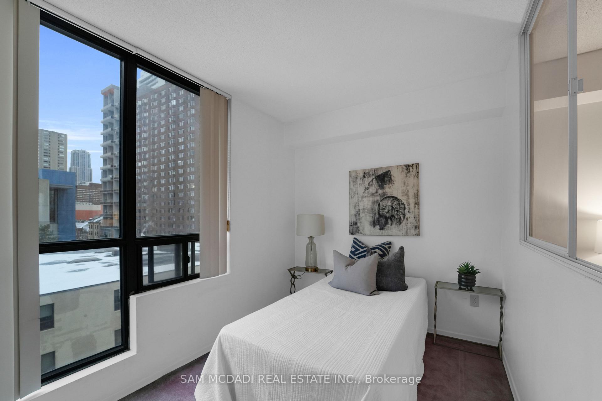 117 Gerrard Street E 613