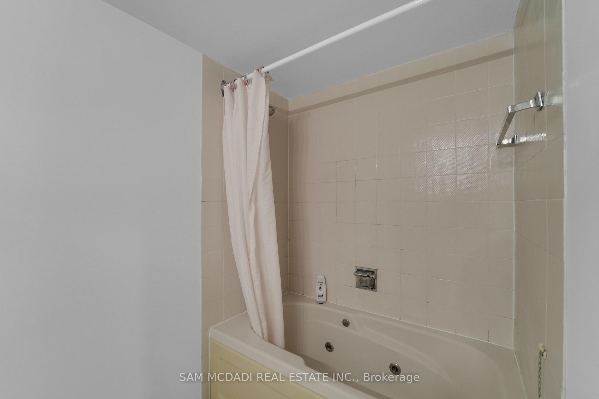 117 Gerrard Street E 613