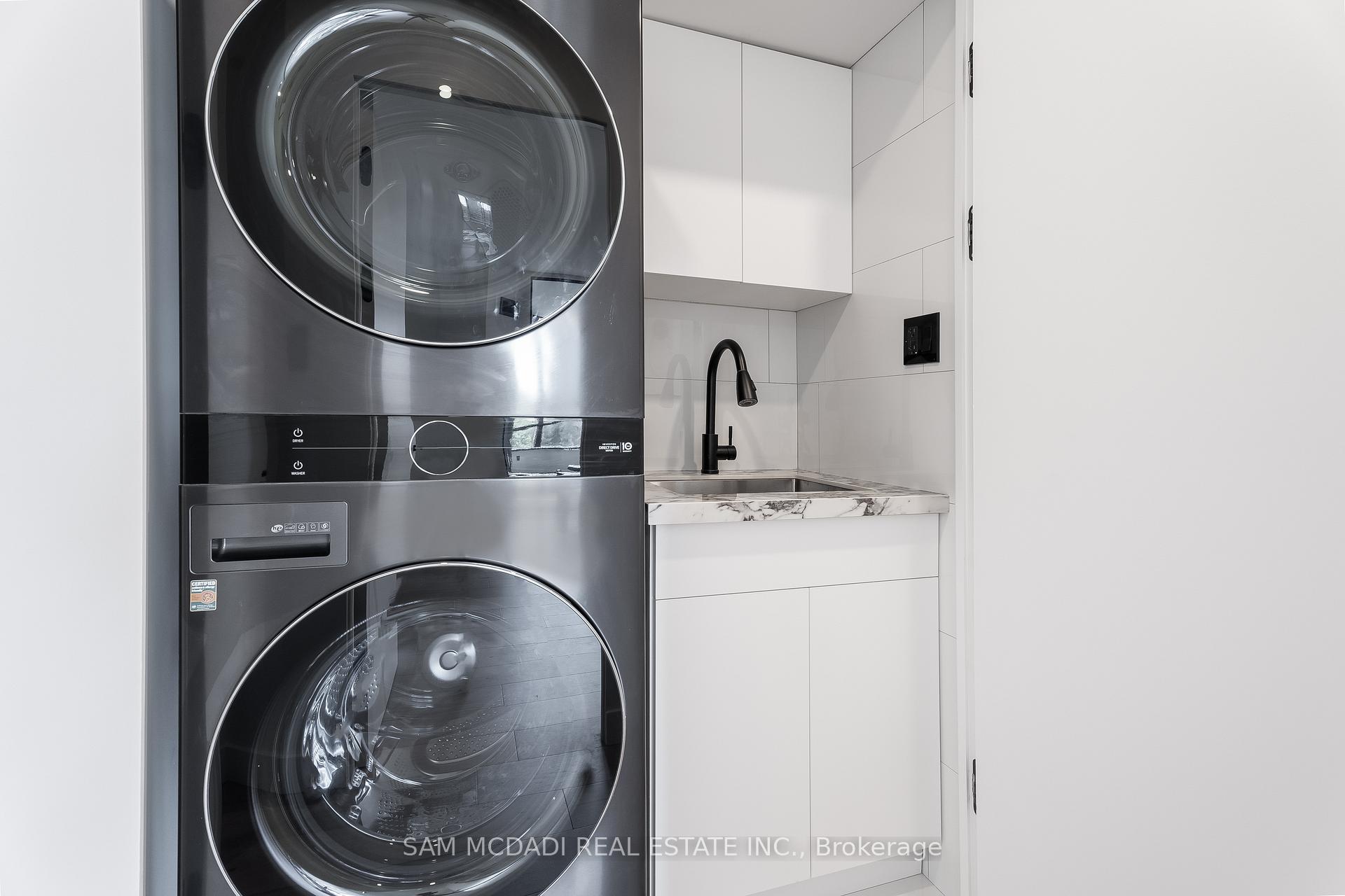 5444 Yonge Street 304