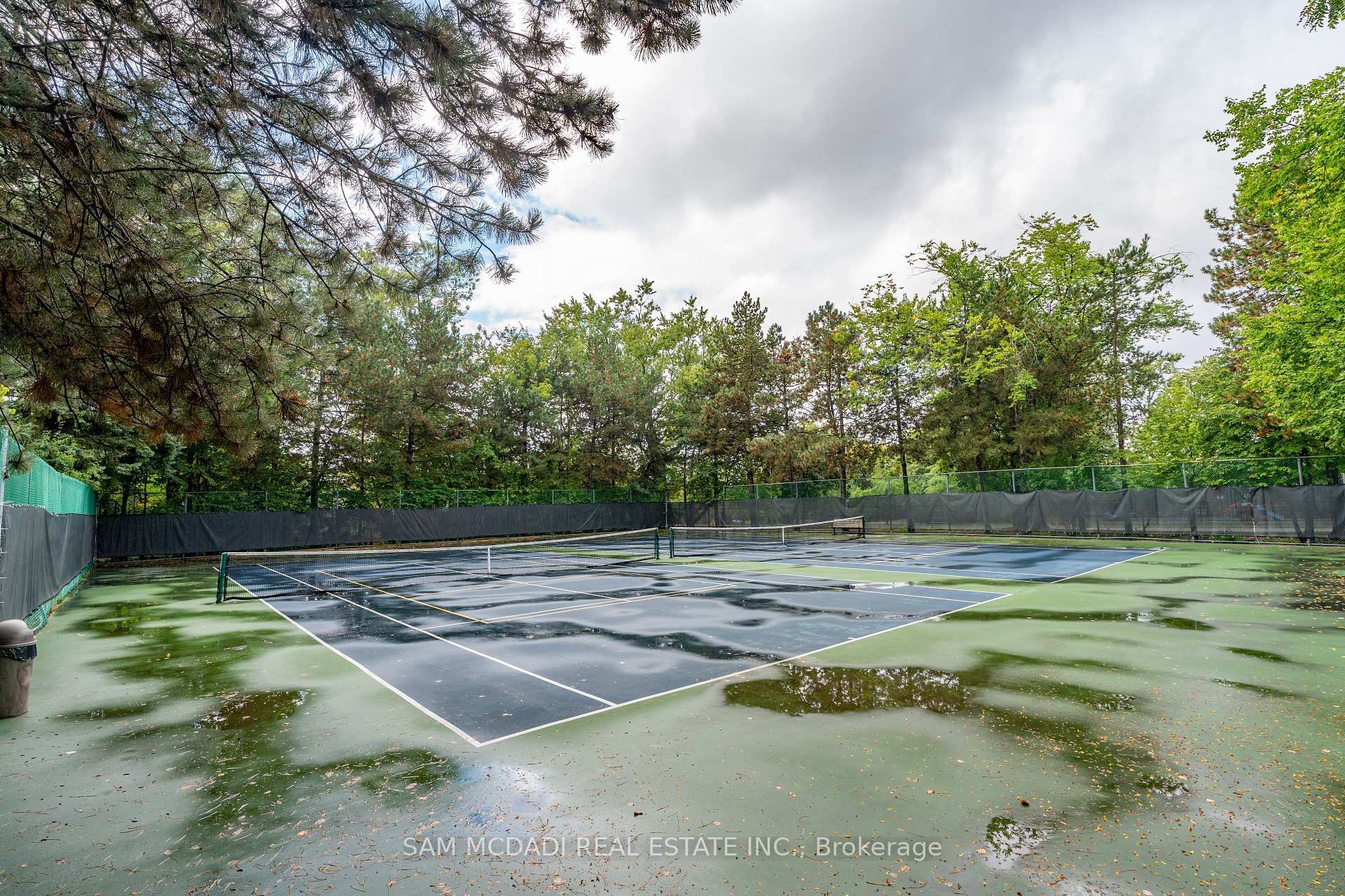 5444 Yonge Street 304