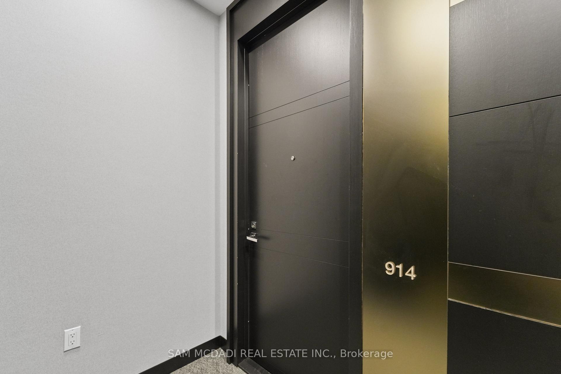 29 Queens Quay E 914