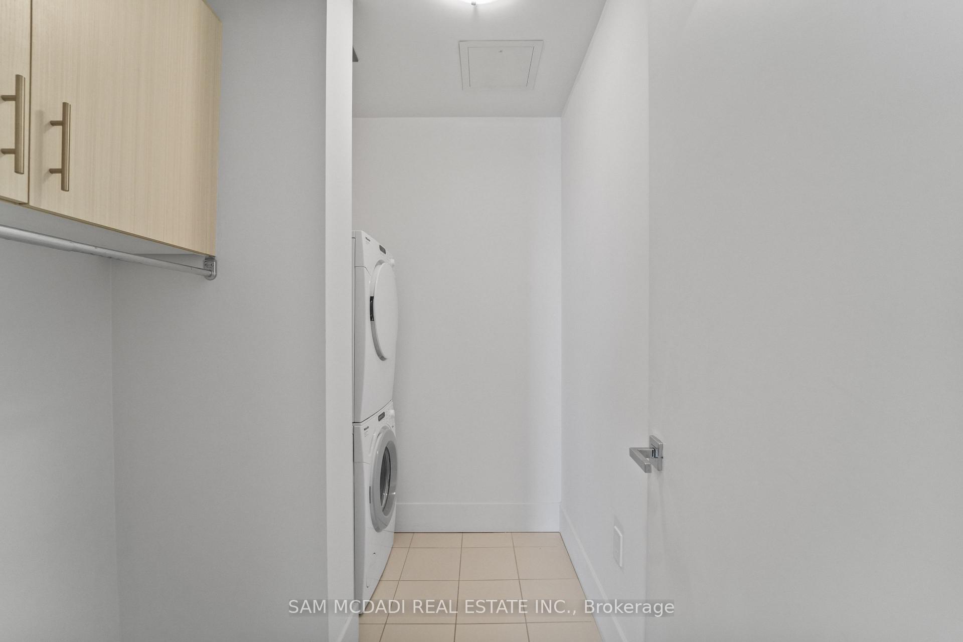 29 Queens Quay E 914