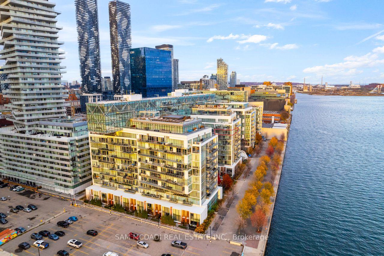 29 Queens Quay E 914