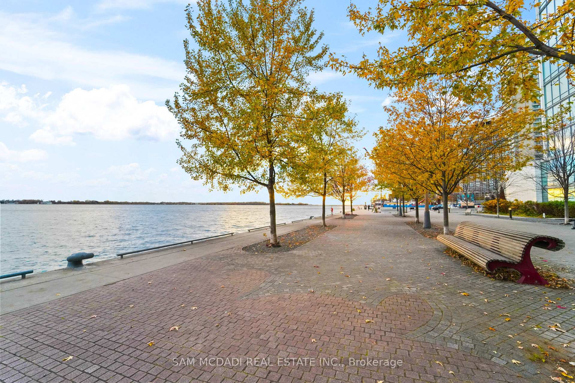 29 Queens Quay E 914