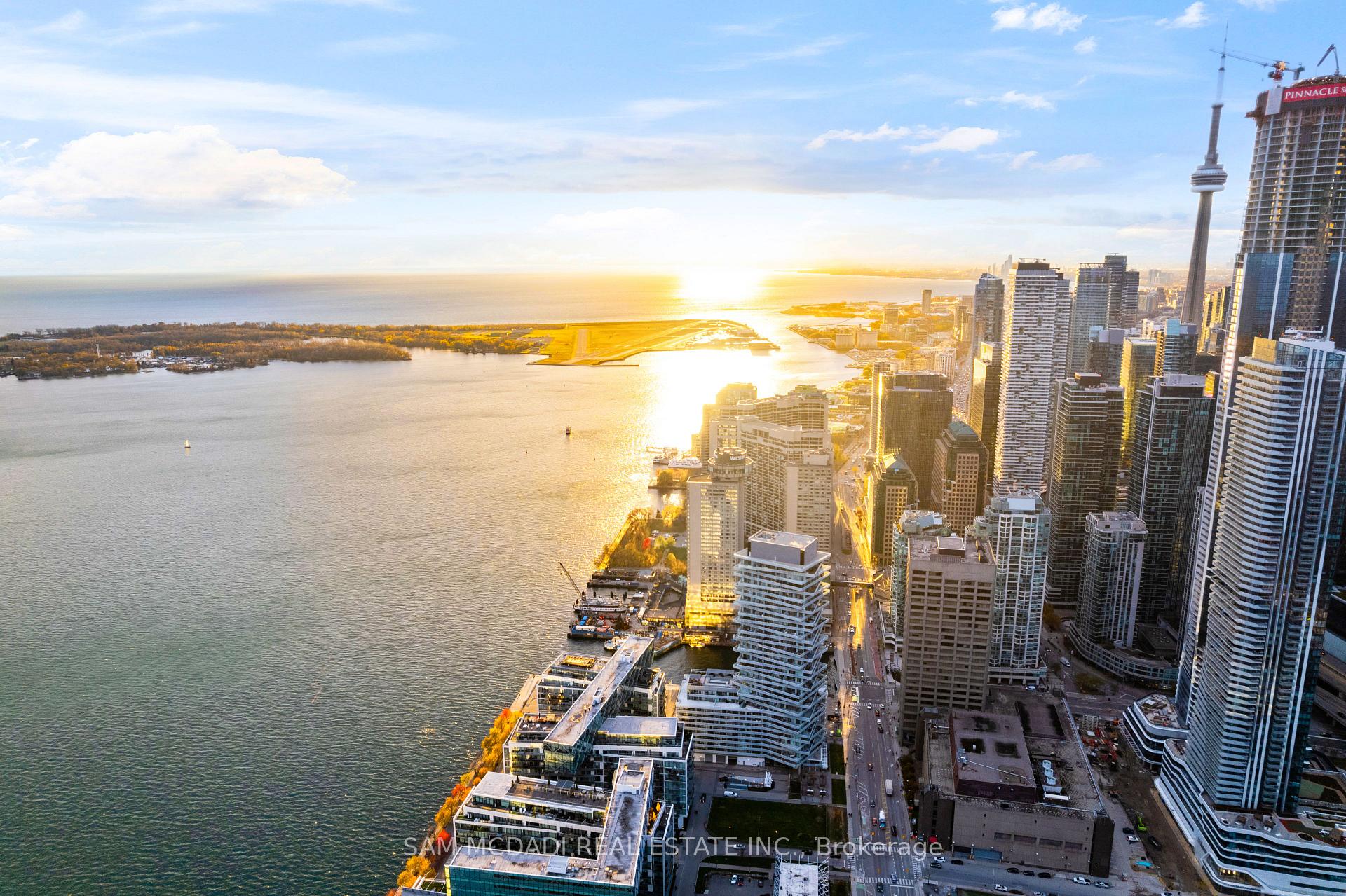 29 Queens Quay E 914