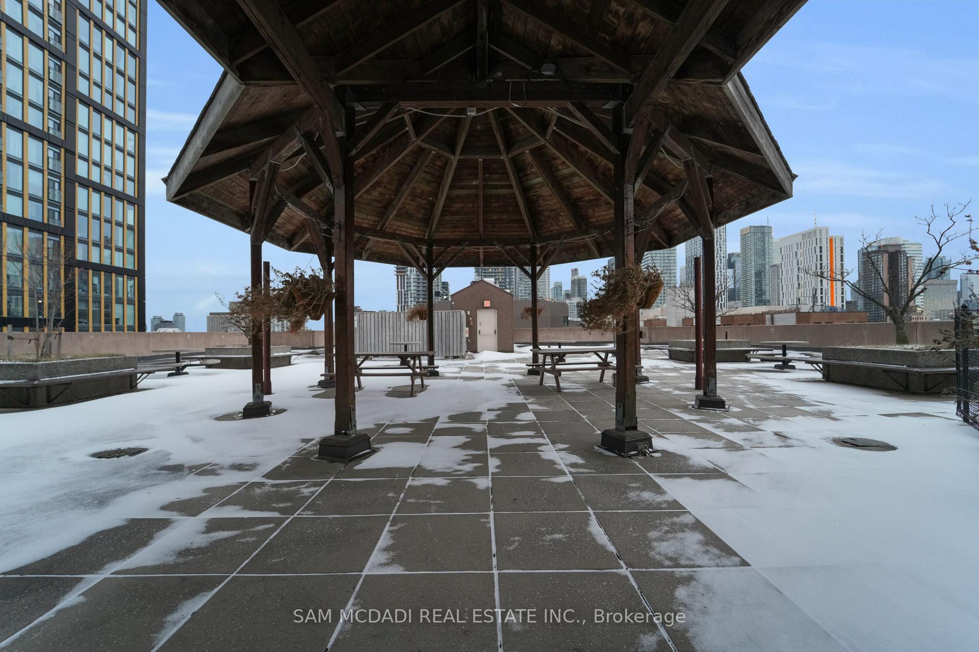 117 Gerrard Street E 613