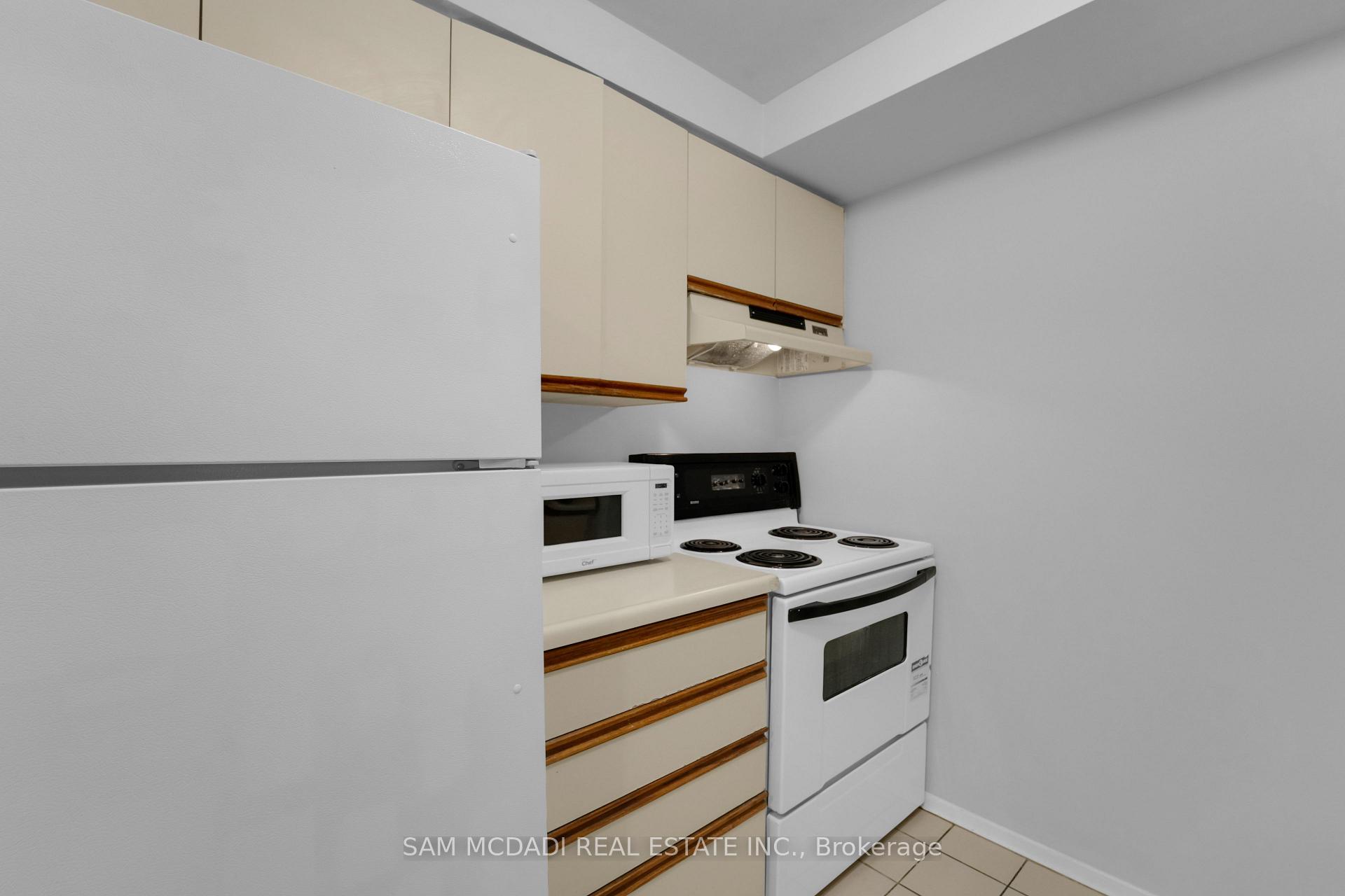 117 Gerrard Street E 613