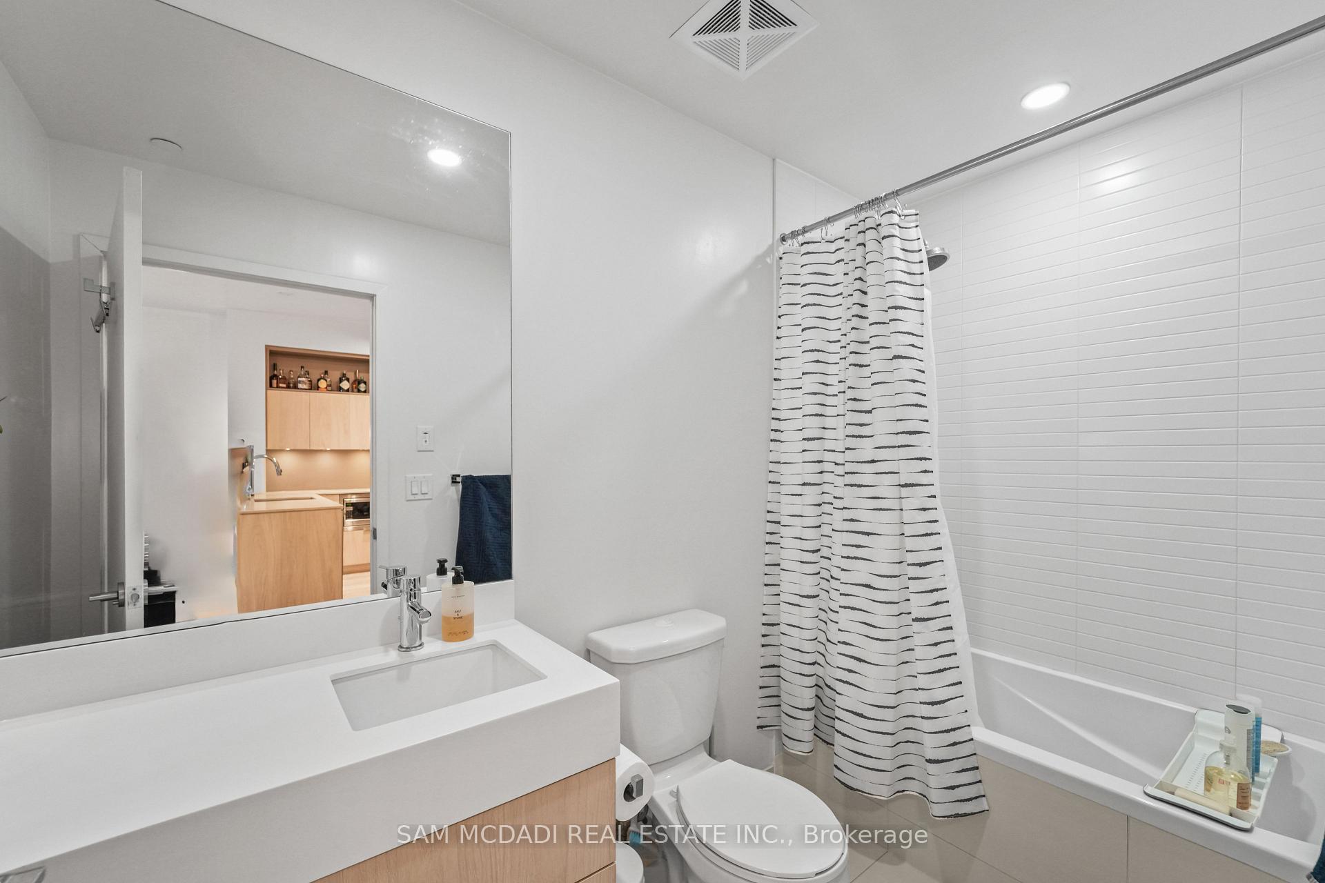 200 Sackville Street 1106