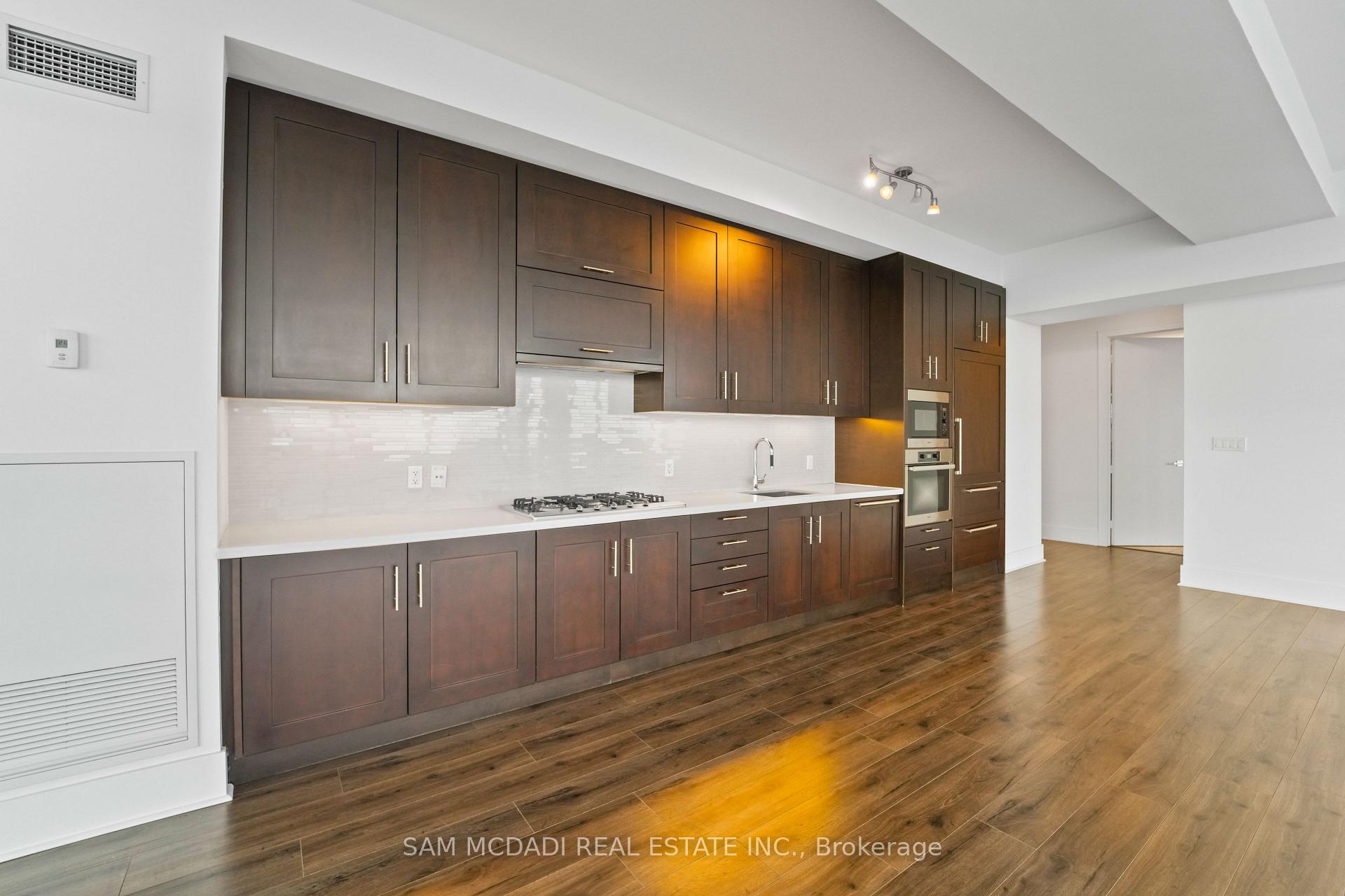 29 Queens Quay E 914