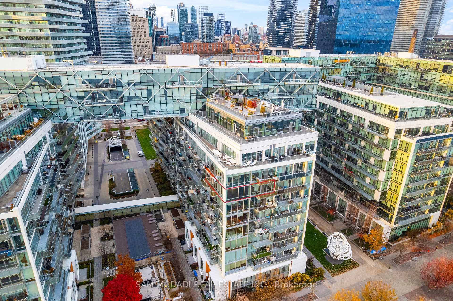 29 Queens Quay E 914