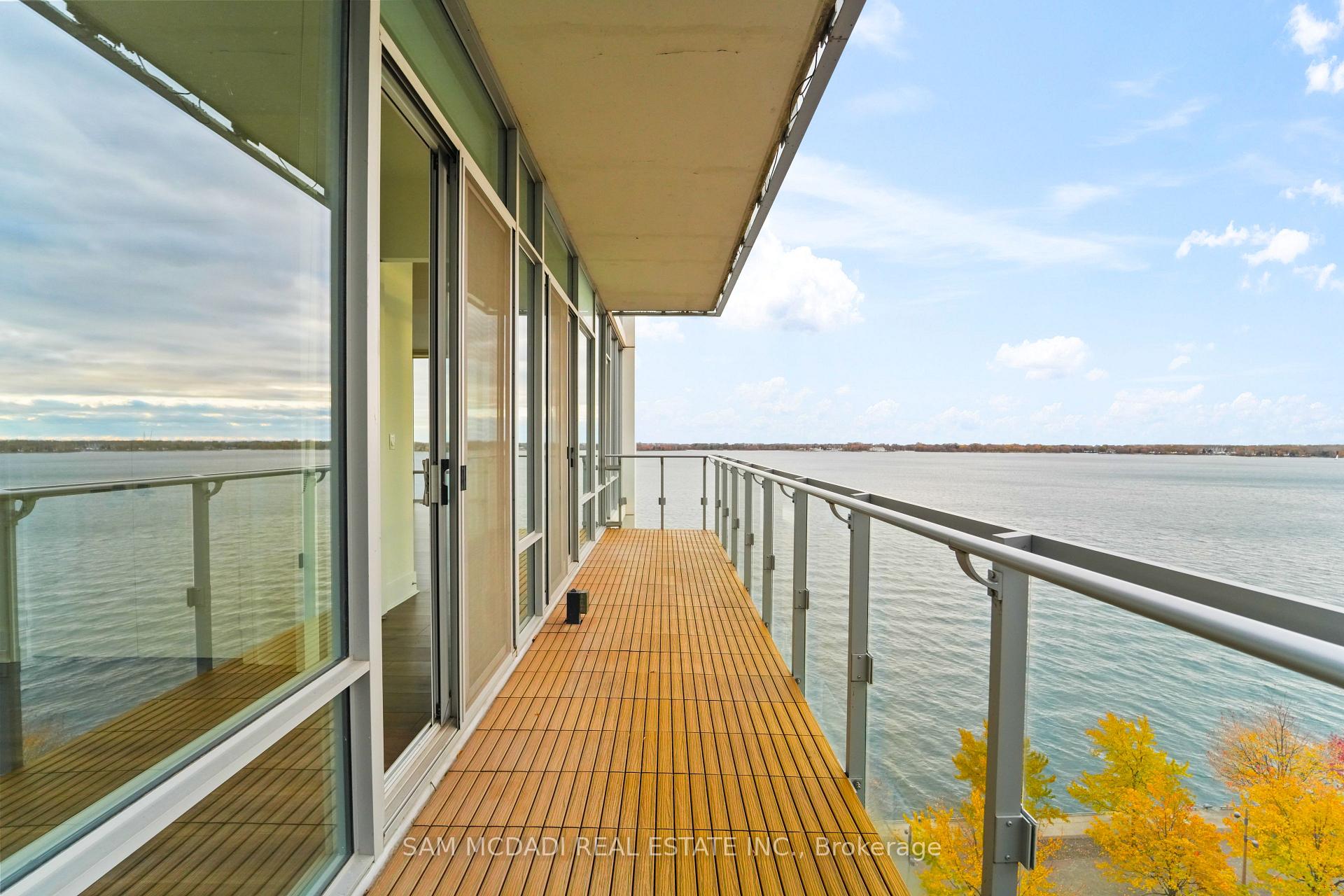 29 Queens Quay E 914