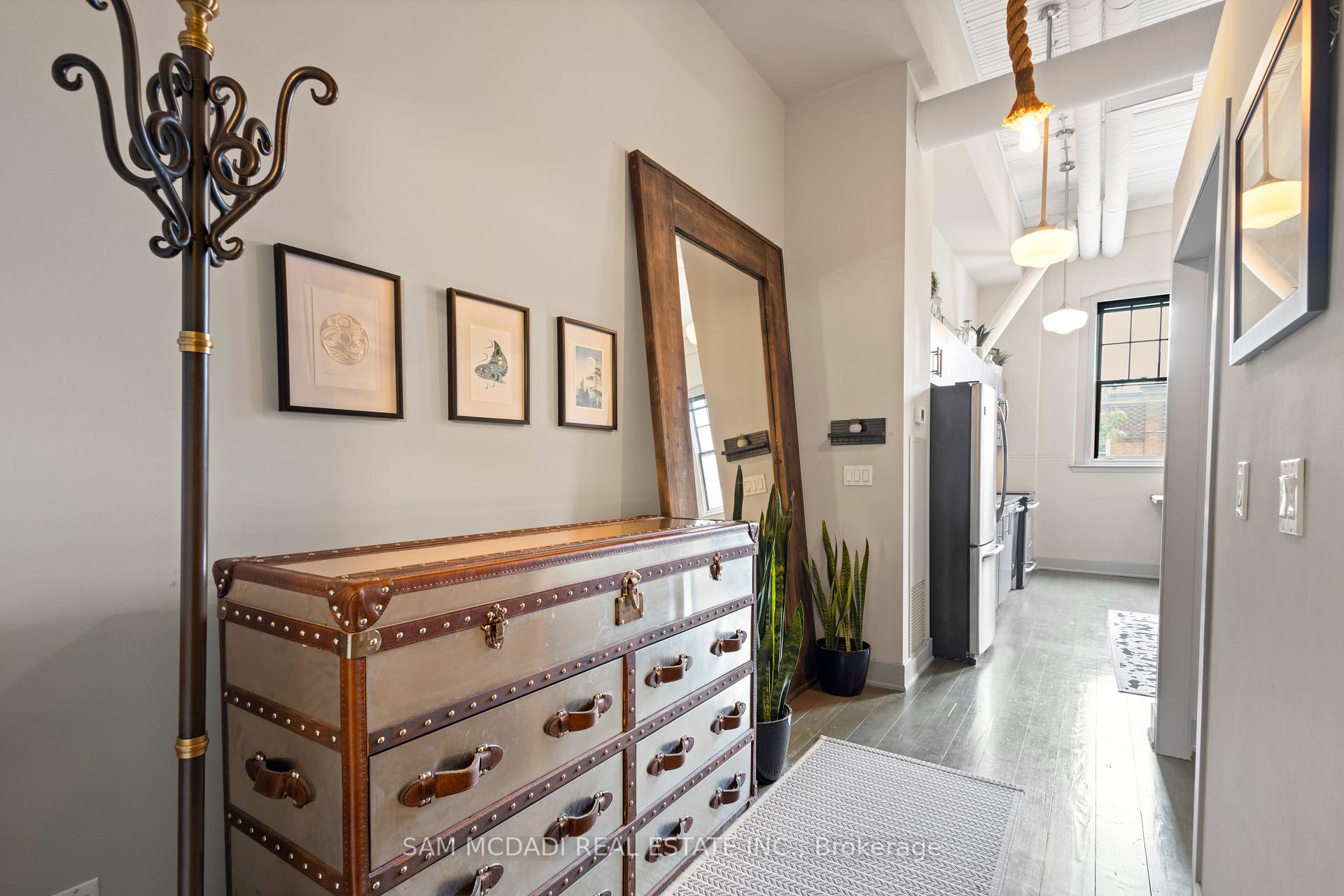 183 Dovercourt Road 204