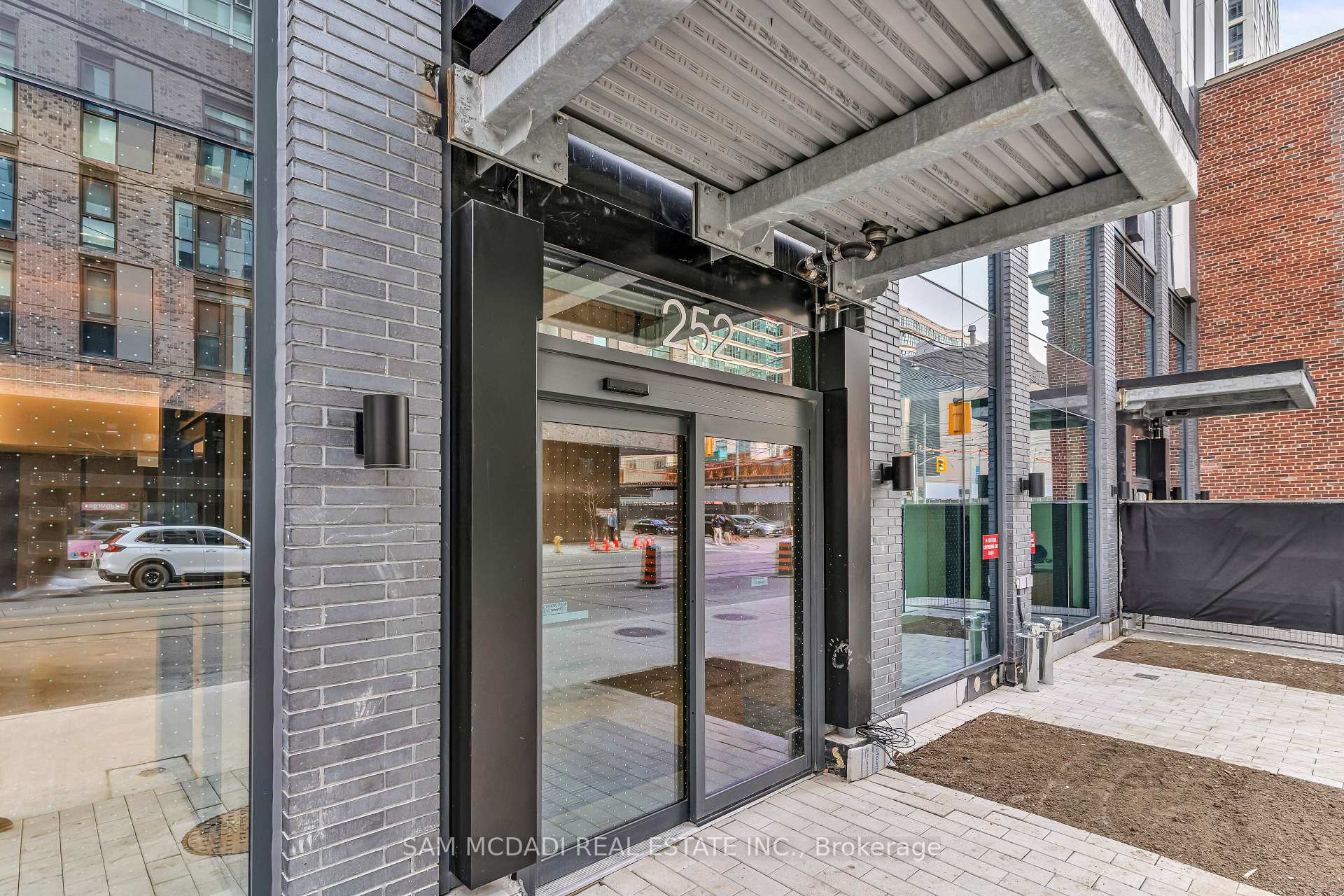 252 Church Street 703