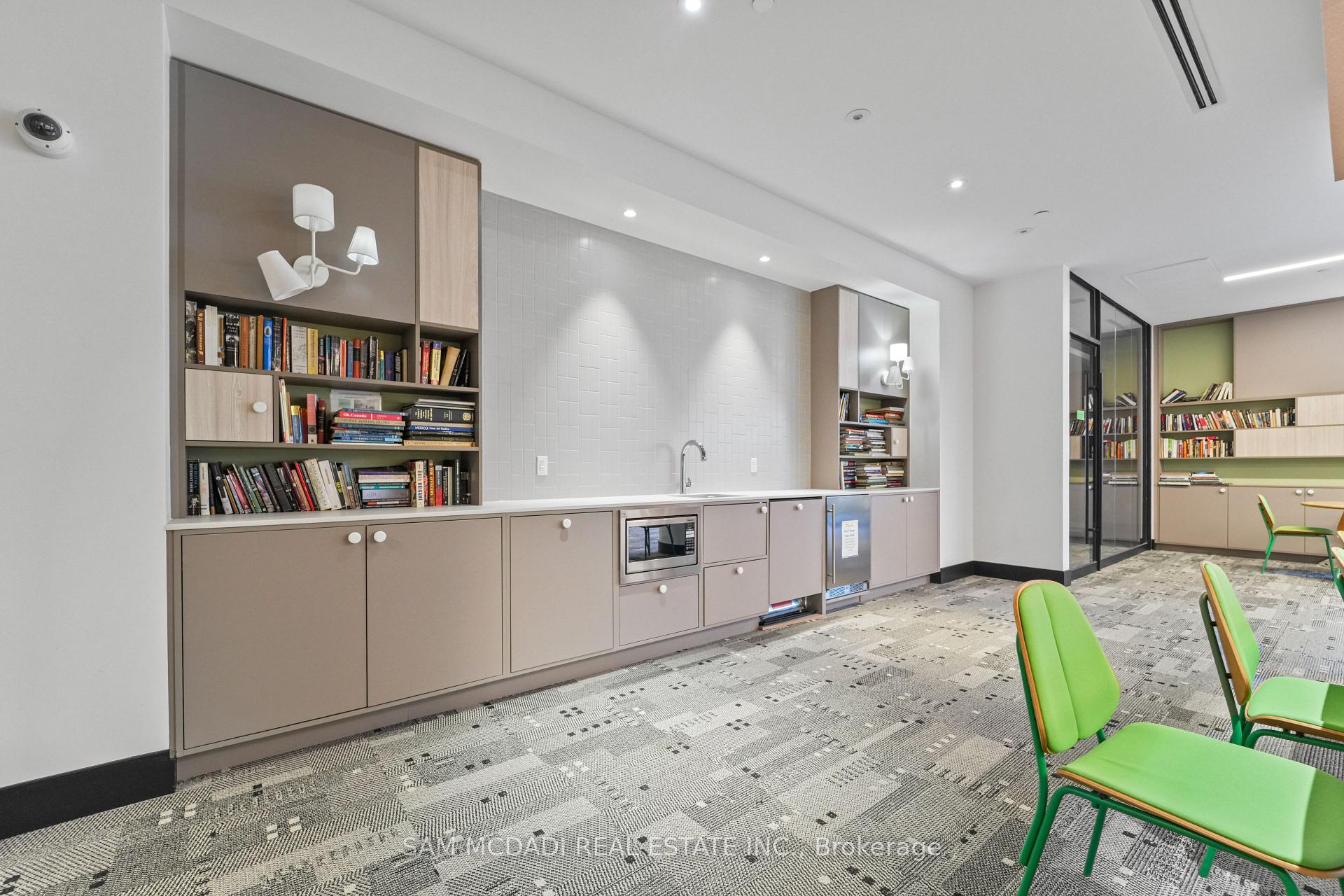 130 RIVER Street 2506