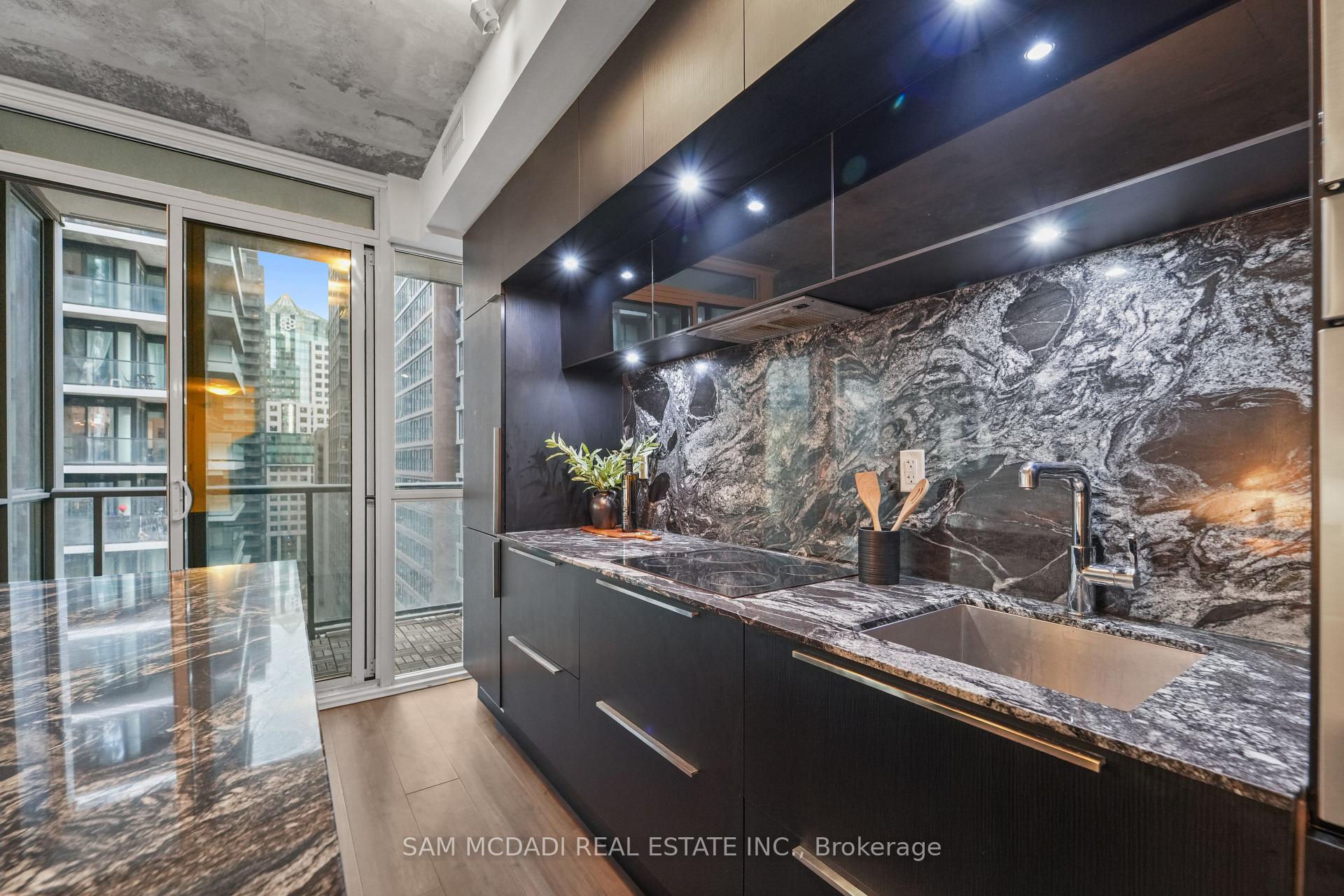 88 Blue Jays Way 1603