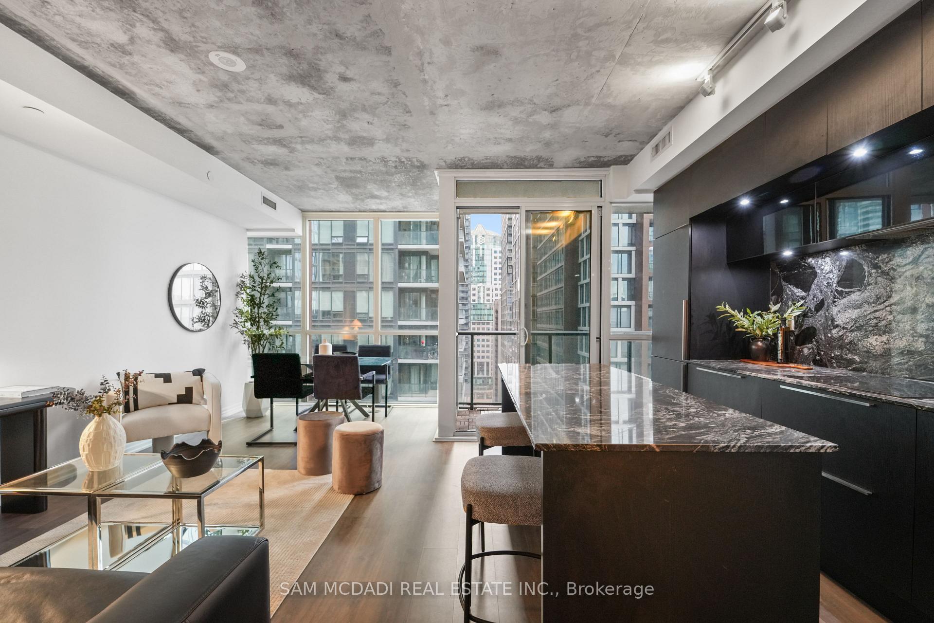 88 Blue Jays Way 1603