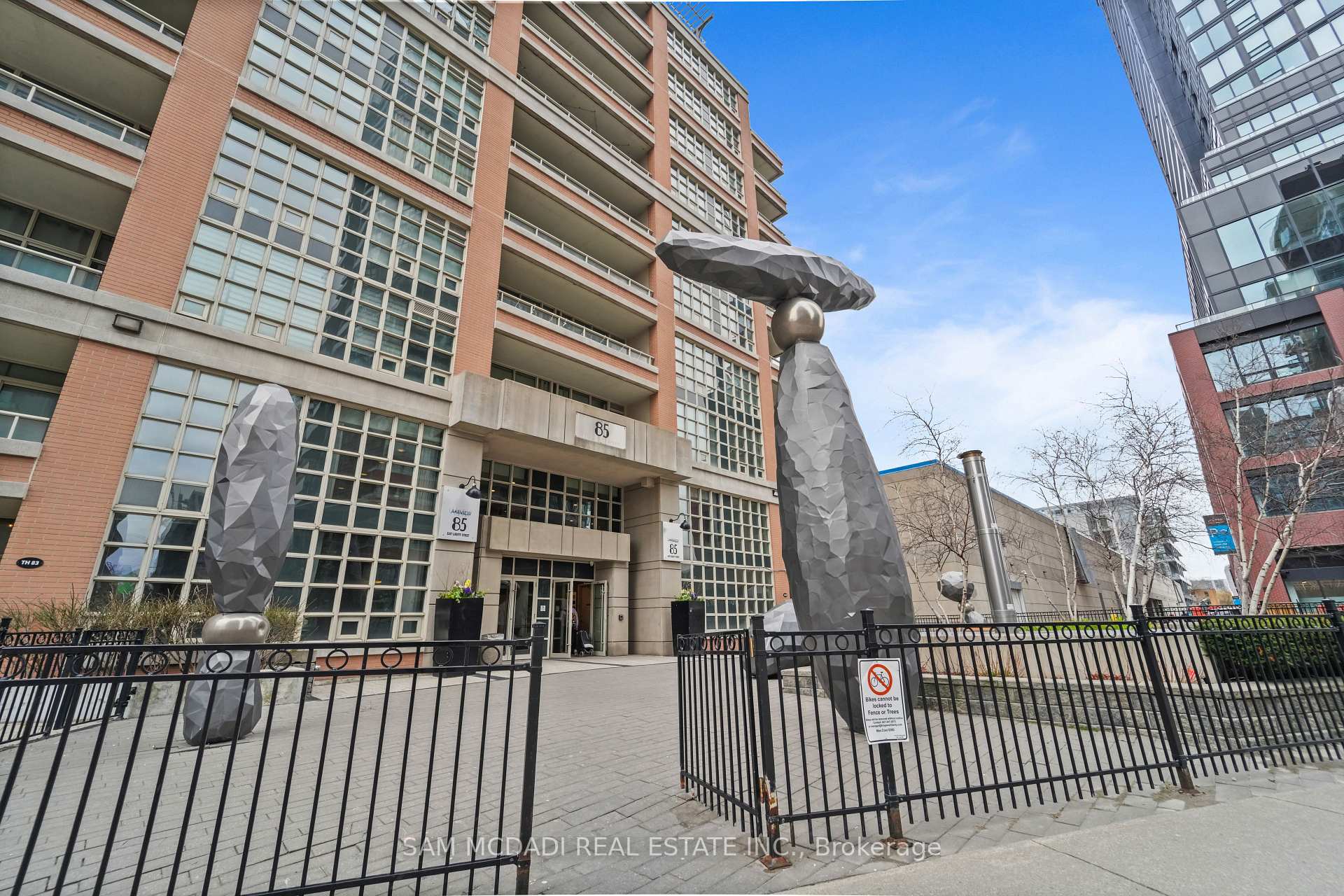 85 East Liberty Street 2304