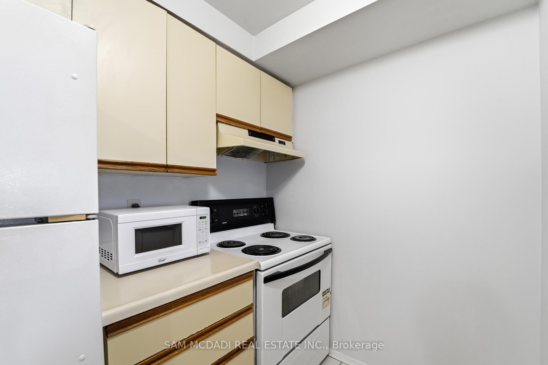 117 Gerrard Street E 613