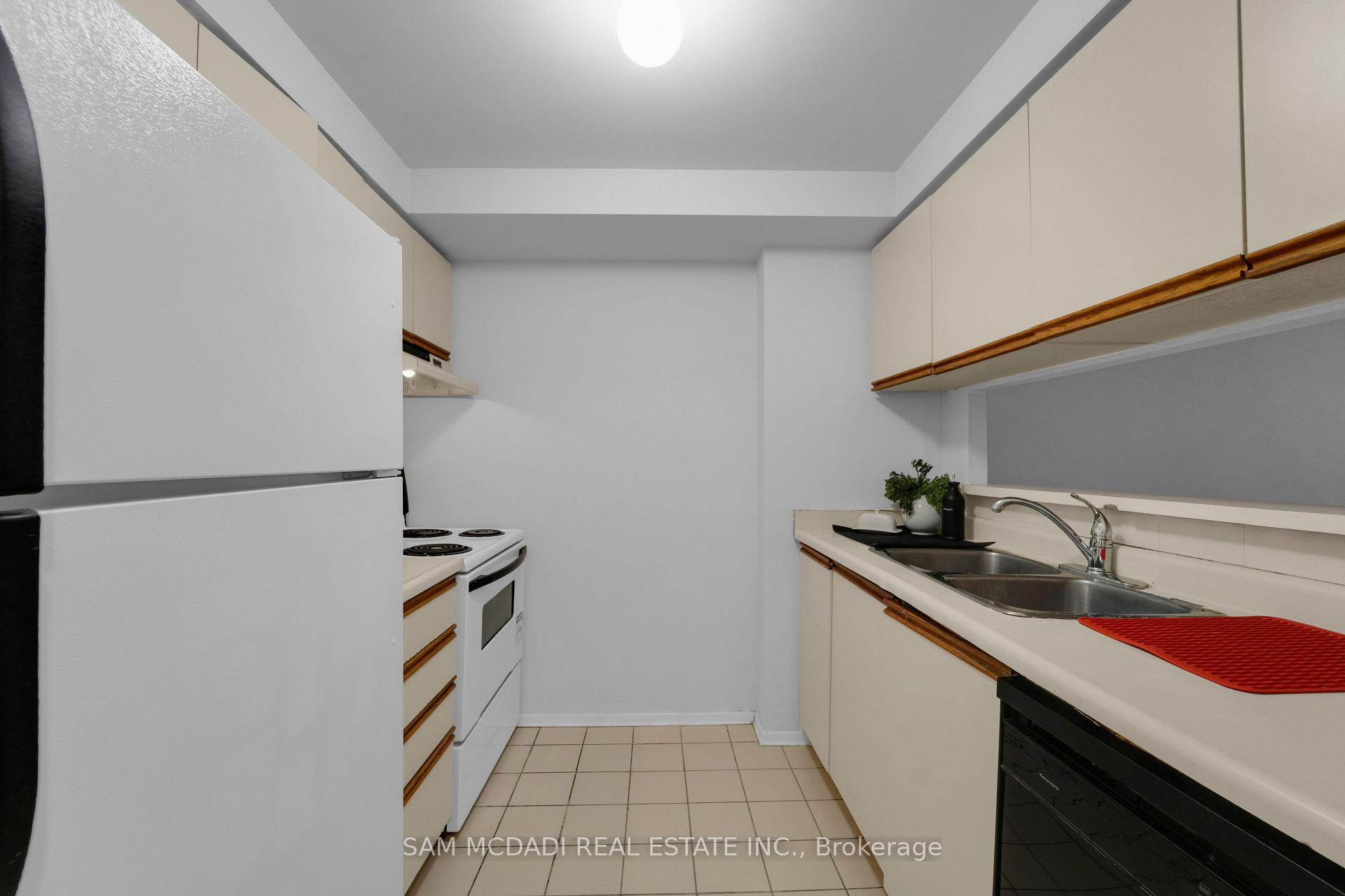 117 Gerrard Street E 613