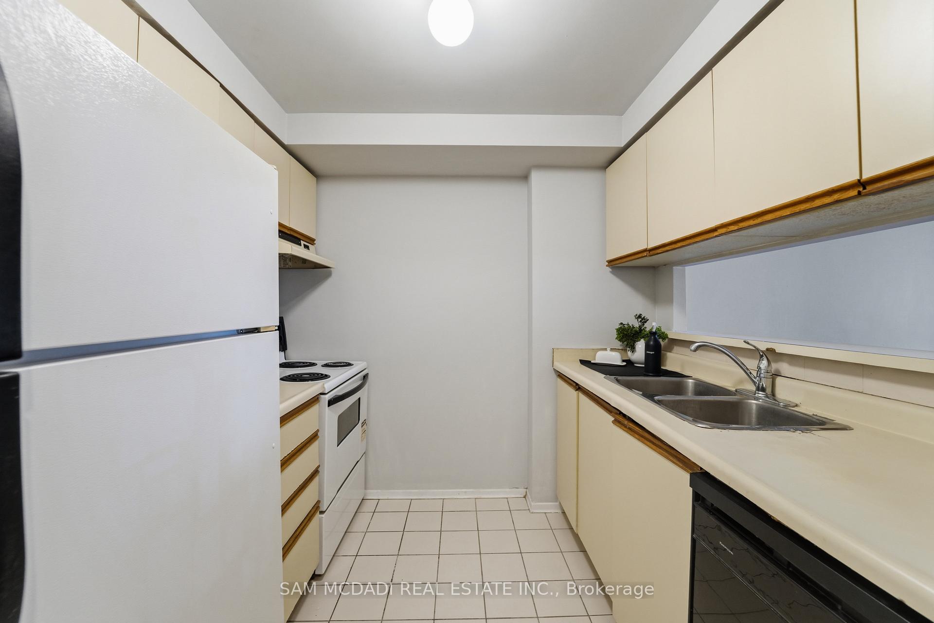 117 Gerrard Street E 613