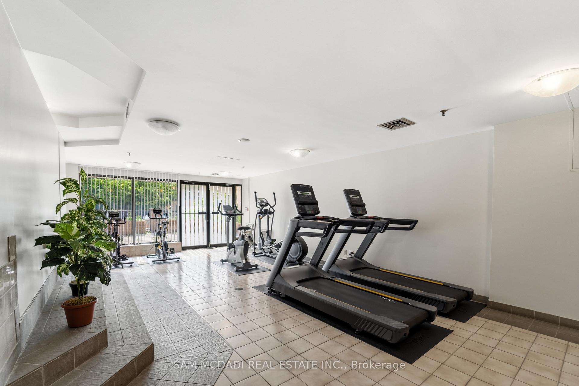 117 Gerrard Street E 613