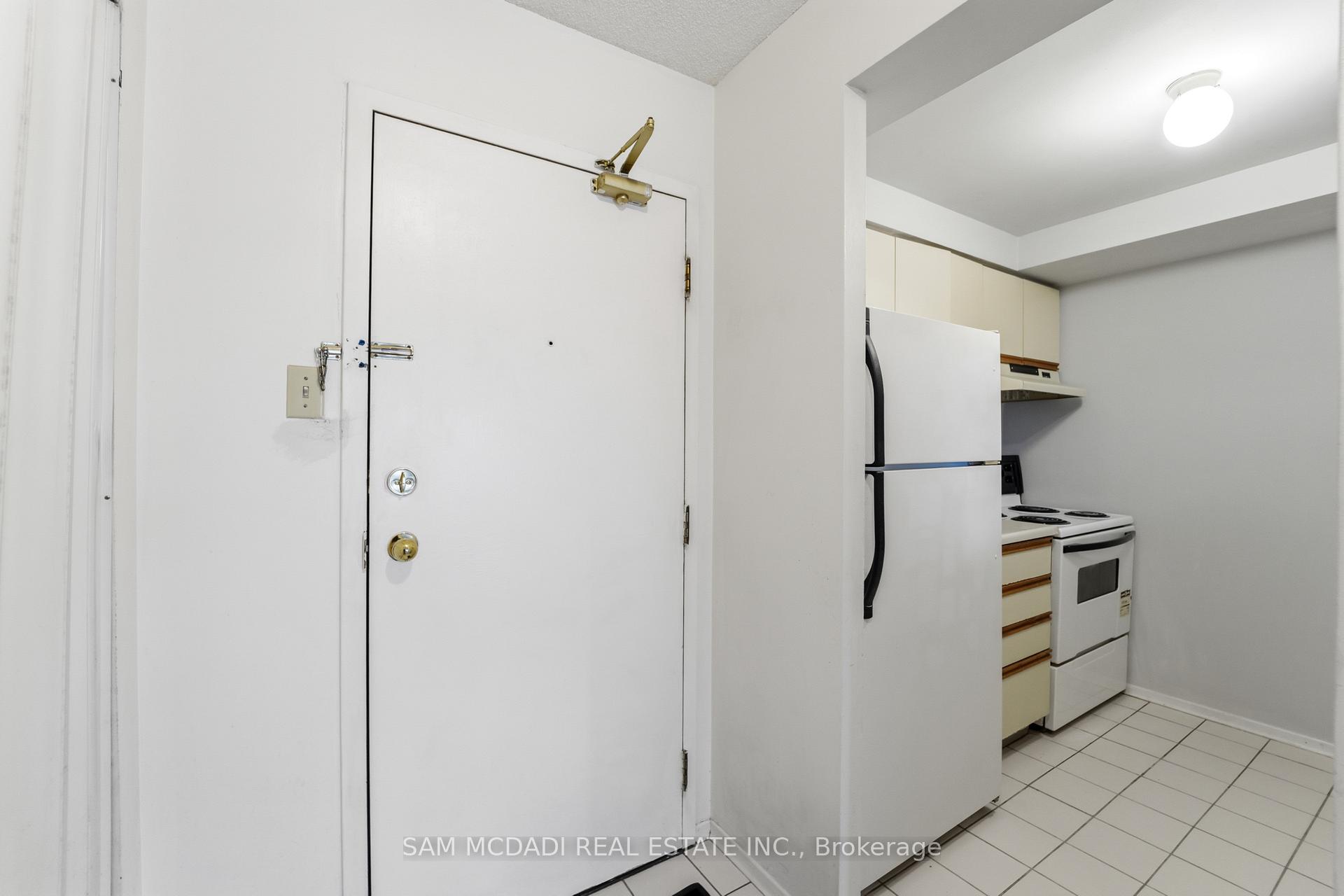 117 Gerrard Street E 613