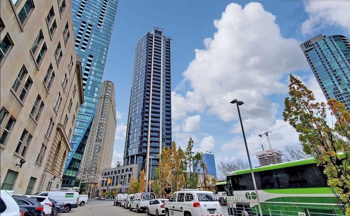 1 The Esplanade Drive 2407