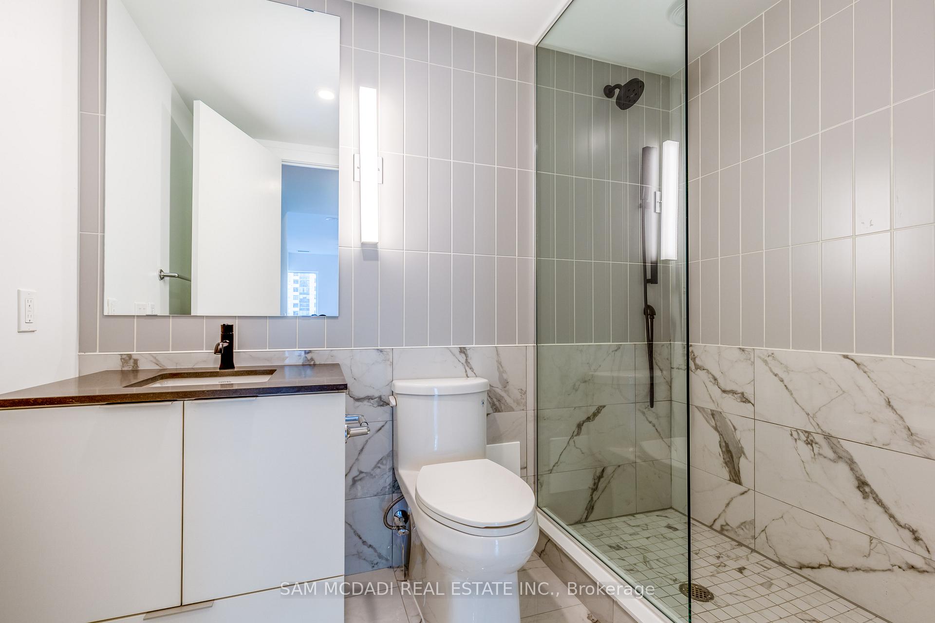 327 King Street W 602
