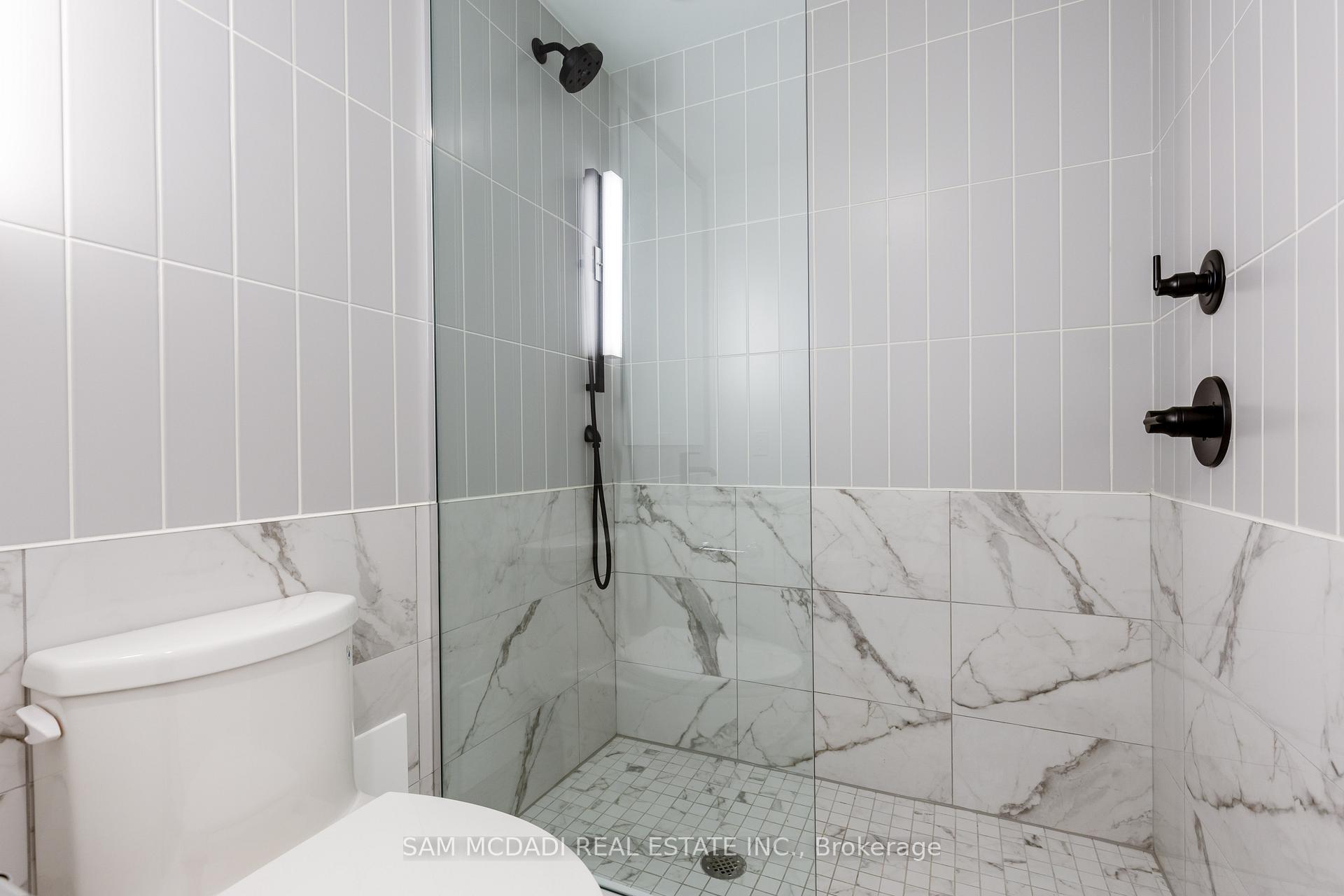 327 King Street W 602