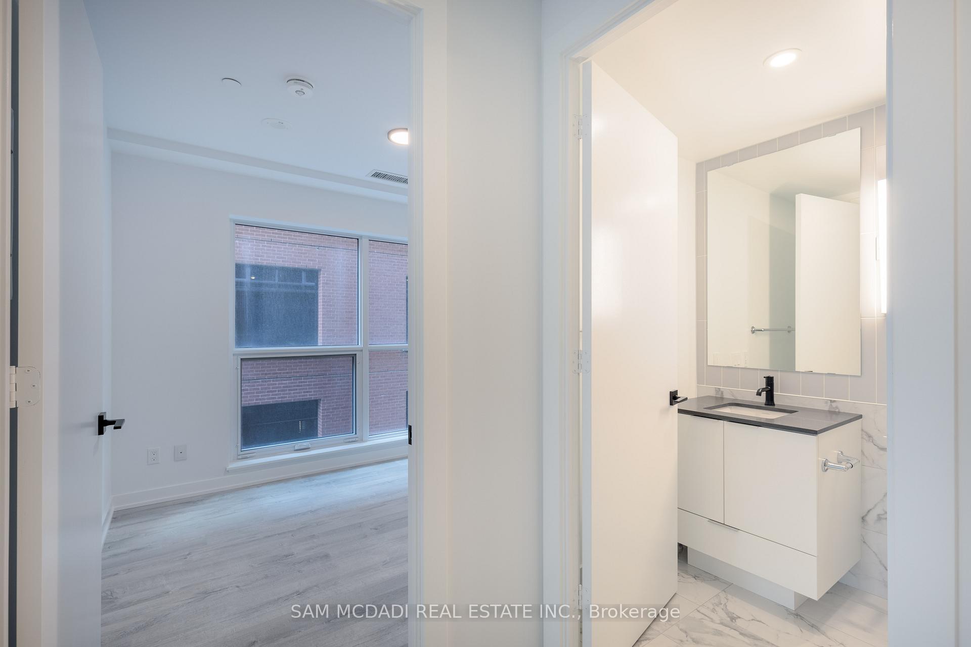 327 King Street W 602