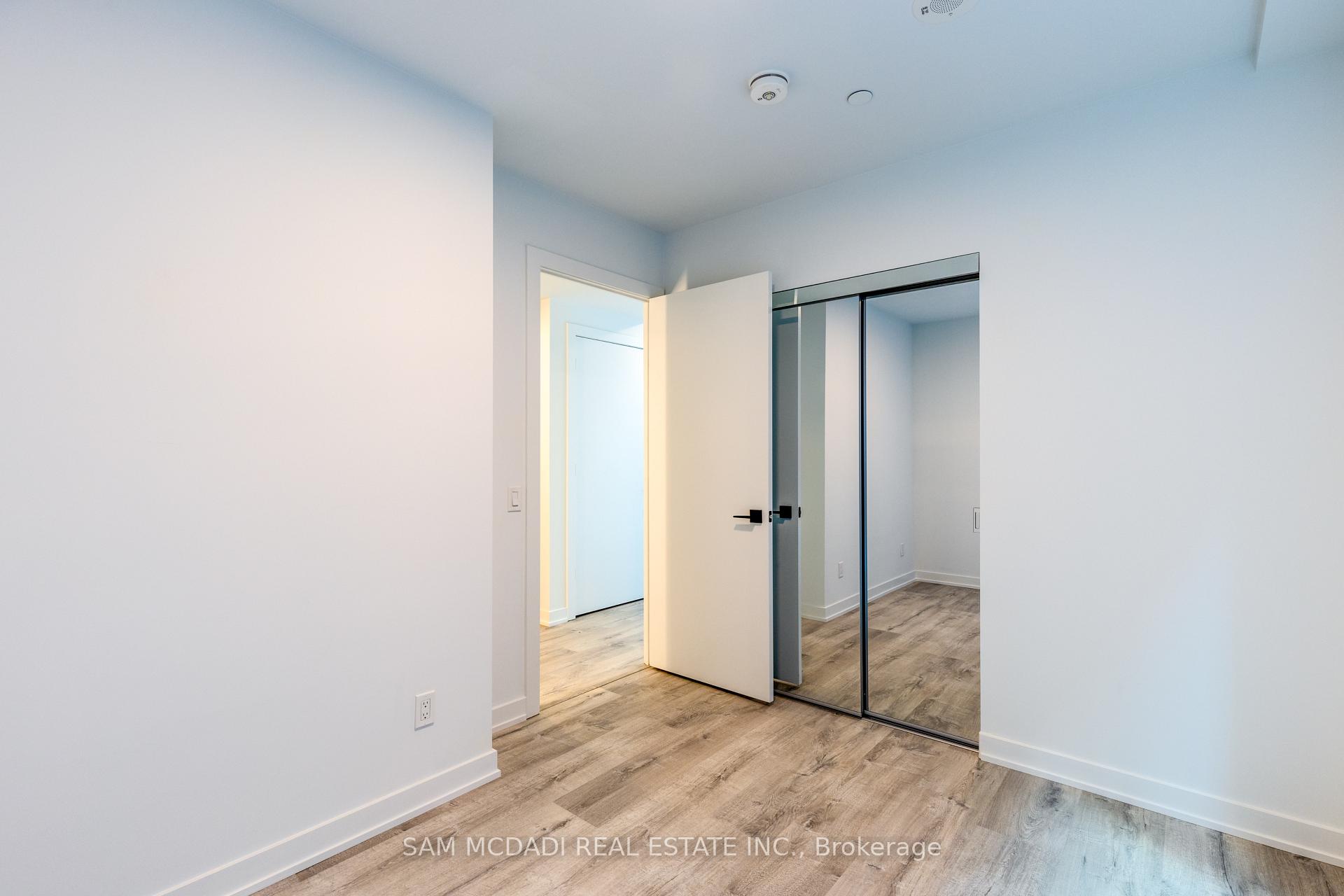327 King Street W 602